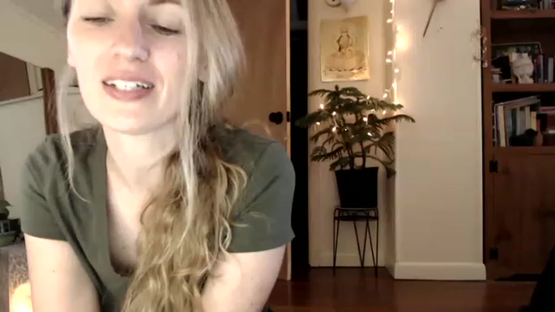 Gallery image thumbnail from WildflowerEm's myfreecams stream on, 06/17/2023, 22:04 image 7 of 20