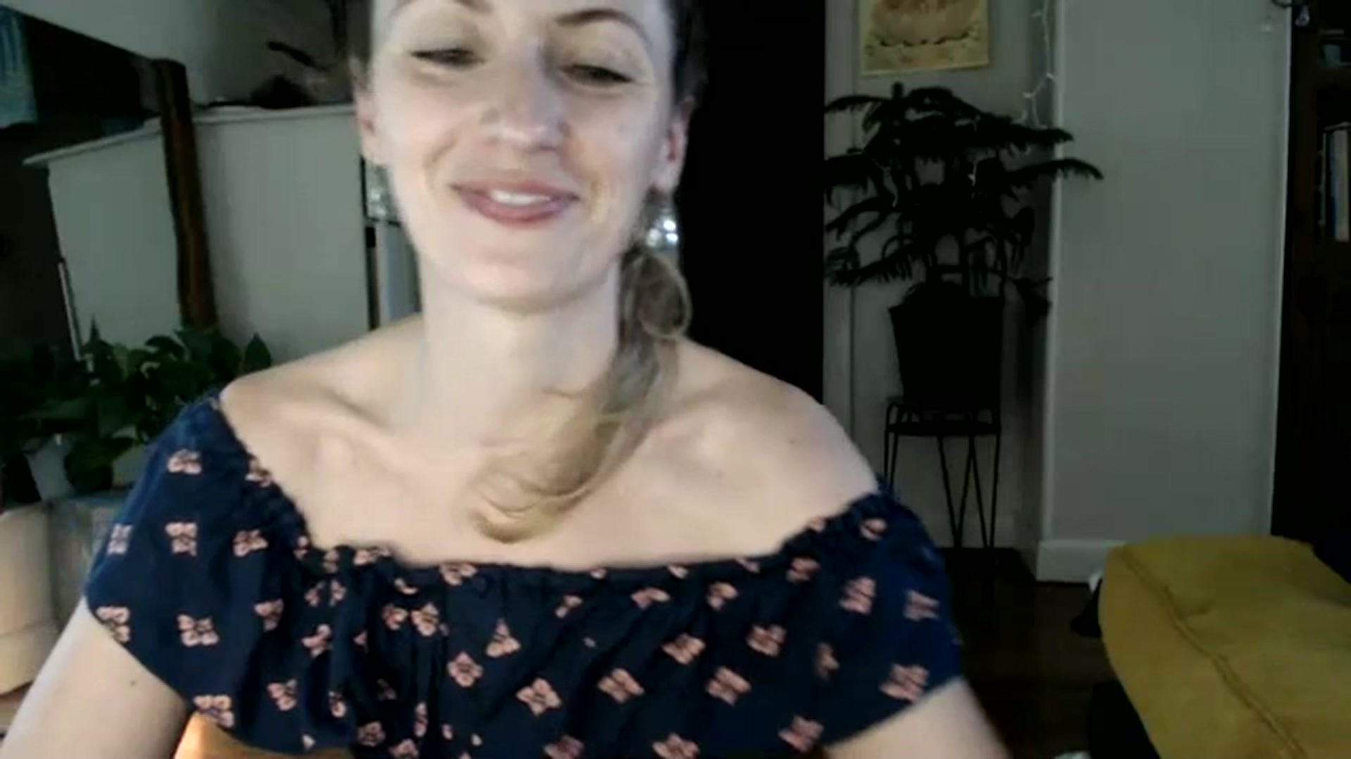 Gallery image thumbnail from WildflowerEm's myfreecams stream on, 07/16/2023, 20:27 image 11 of 20