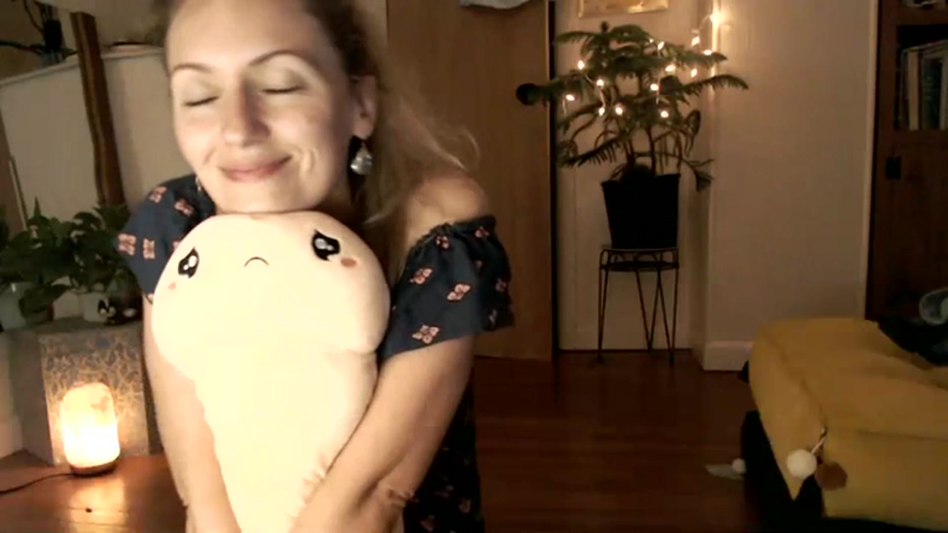 Gallery image thumbnail from WildflowerEm's myfreecams stream on, 07/16/2023, 21:54 image 14 of 20