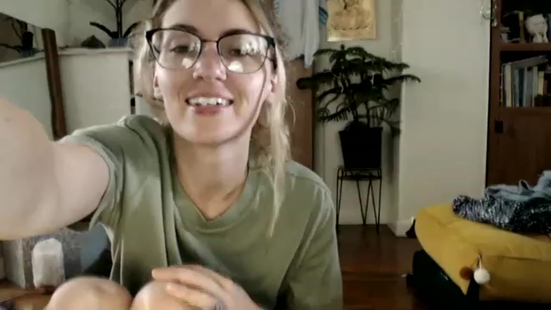 Gallery image thumbnail from WildflowerEm's myfreecams stream on, 07/21/2023, 21:47 image 6 of 20