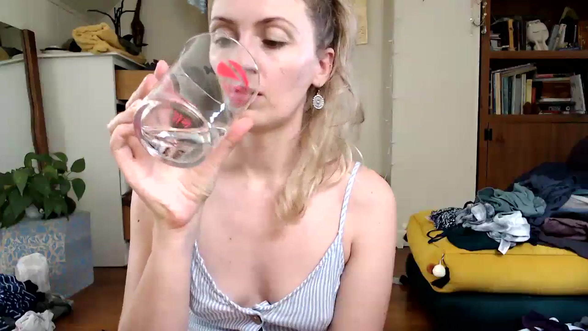 Gallery image thumbnail from WildflowerEm's myfreecams stream on, 07/29/2023, 20:07 image 7 of 20