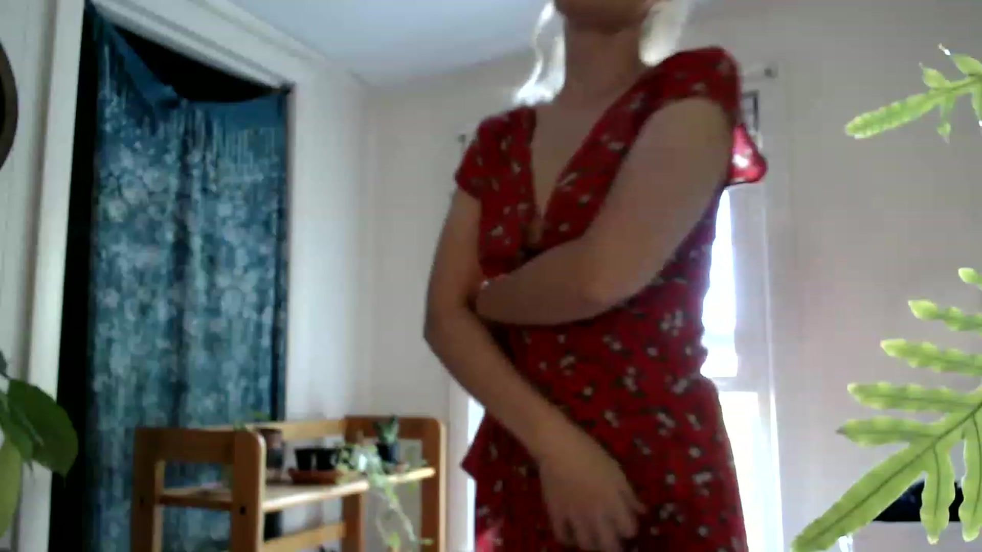 Gallery image thumbnail from WildflowerEm's myfreecams stream on, 08/06/2023, 21:14 image 5 of 20