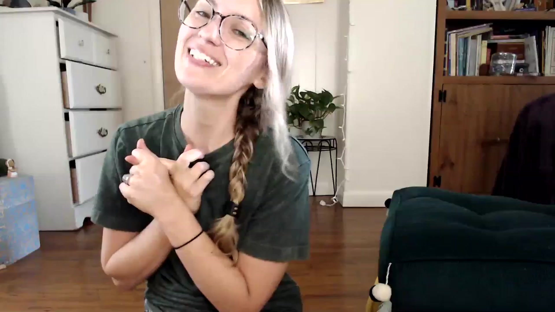 Gallery image thumbnail from WildflowerEm's myfreecams stream on, 08/18/2023, 19:32 image 20 of 20