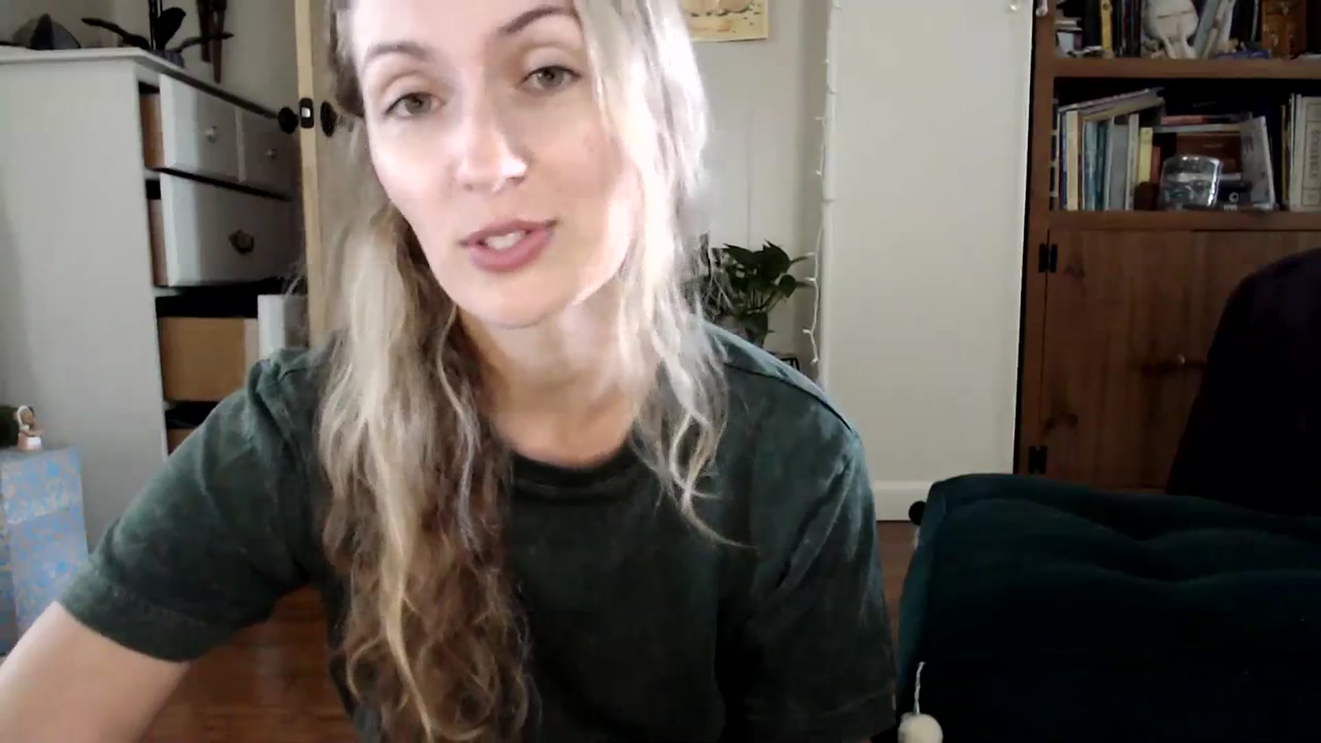 Gallery image thumbnail from WildflowerEm's myfreecams stream on, 08/18/2023, 19:32 image 9 of 20