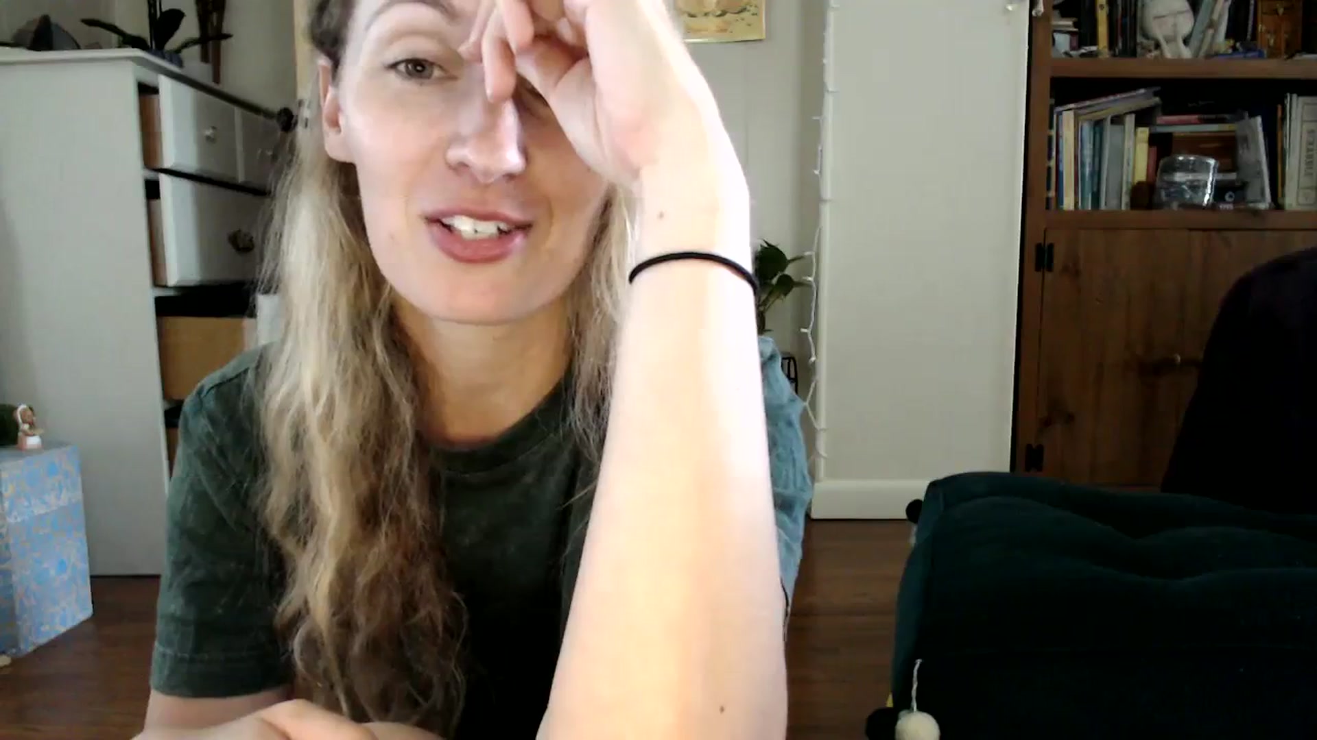 Gallery image thumbnail from WildflowerEm's myfreecams stream on, 08/18/2023, 19:32 image 11 of 20