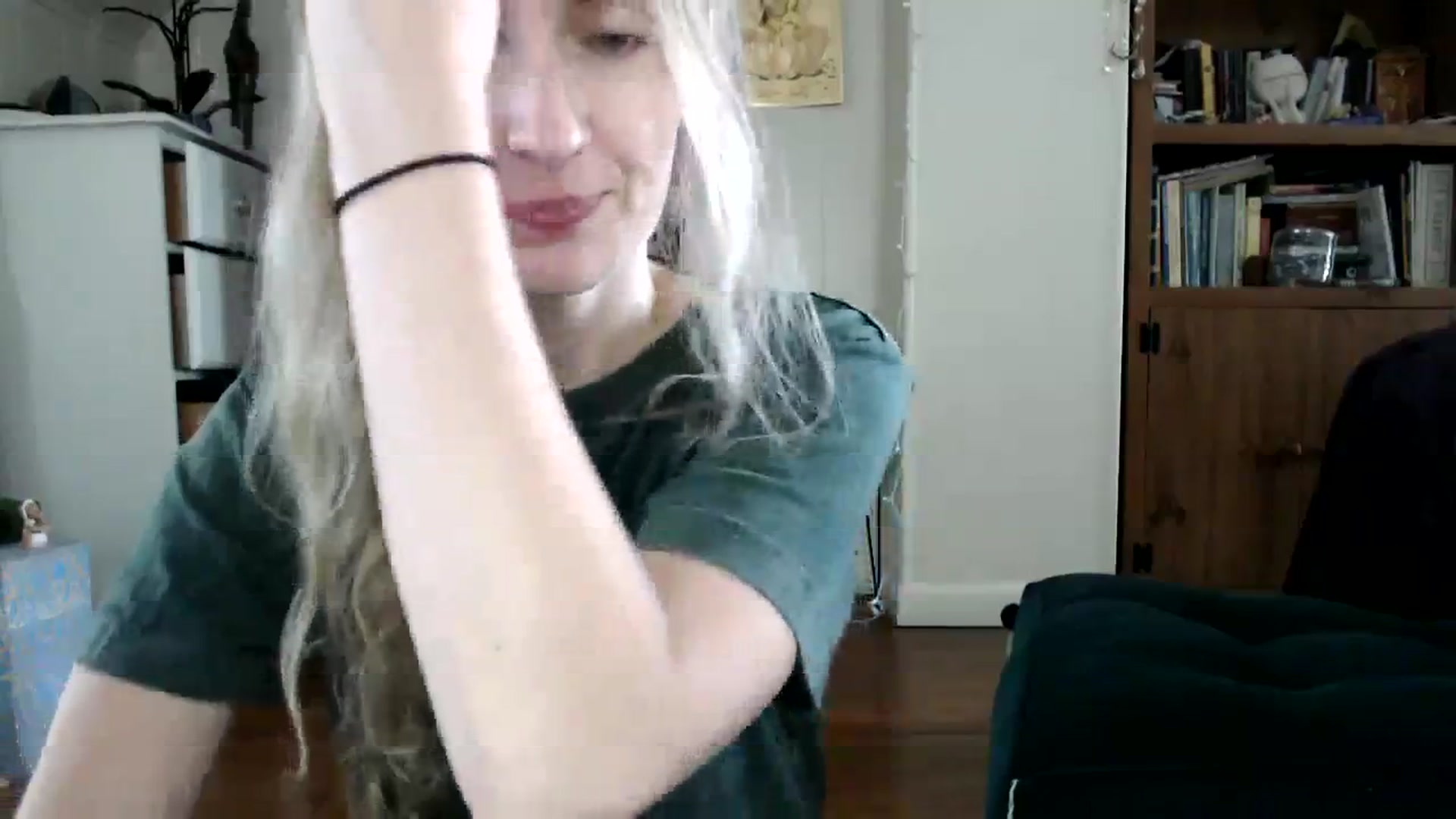 Gallery image thumbnail from WildflowerEm's myfreecams stream on, 08/18/2023, 19:32 image 8 of 20
