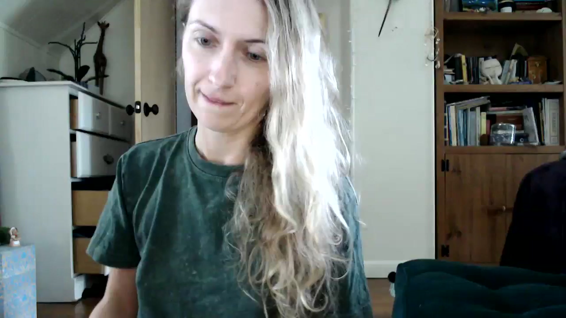 Gallery image thumbnail from WildflowerEm's myfreecams stream on, 08/18/2023, 19:32 image 1 of 20