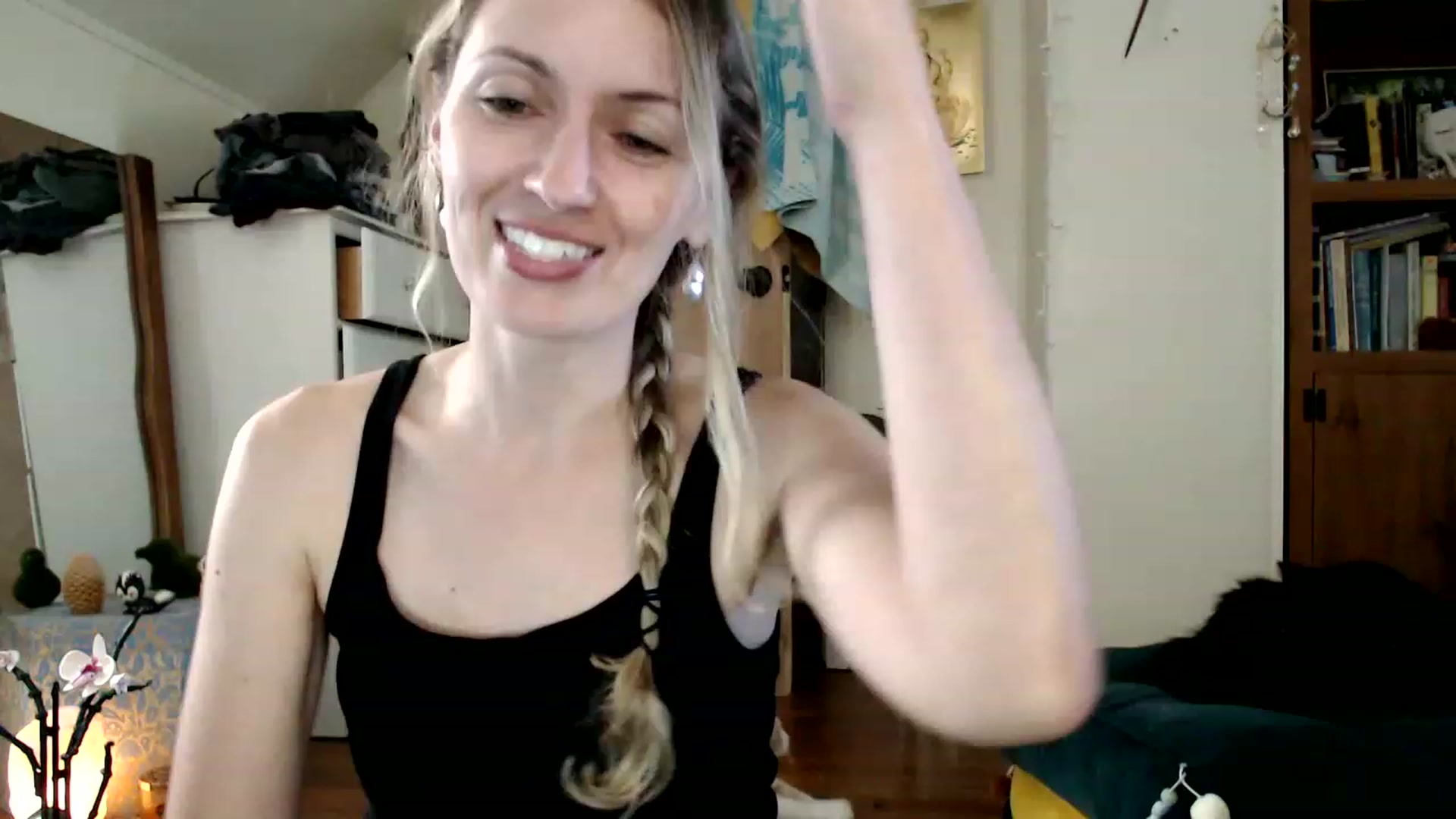 Gallery image thumbnail from WildflowerEm's myfreecams stream on, 08/20/2023, 21:01 image 13 of 20