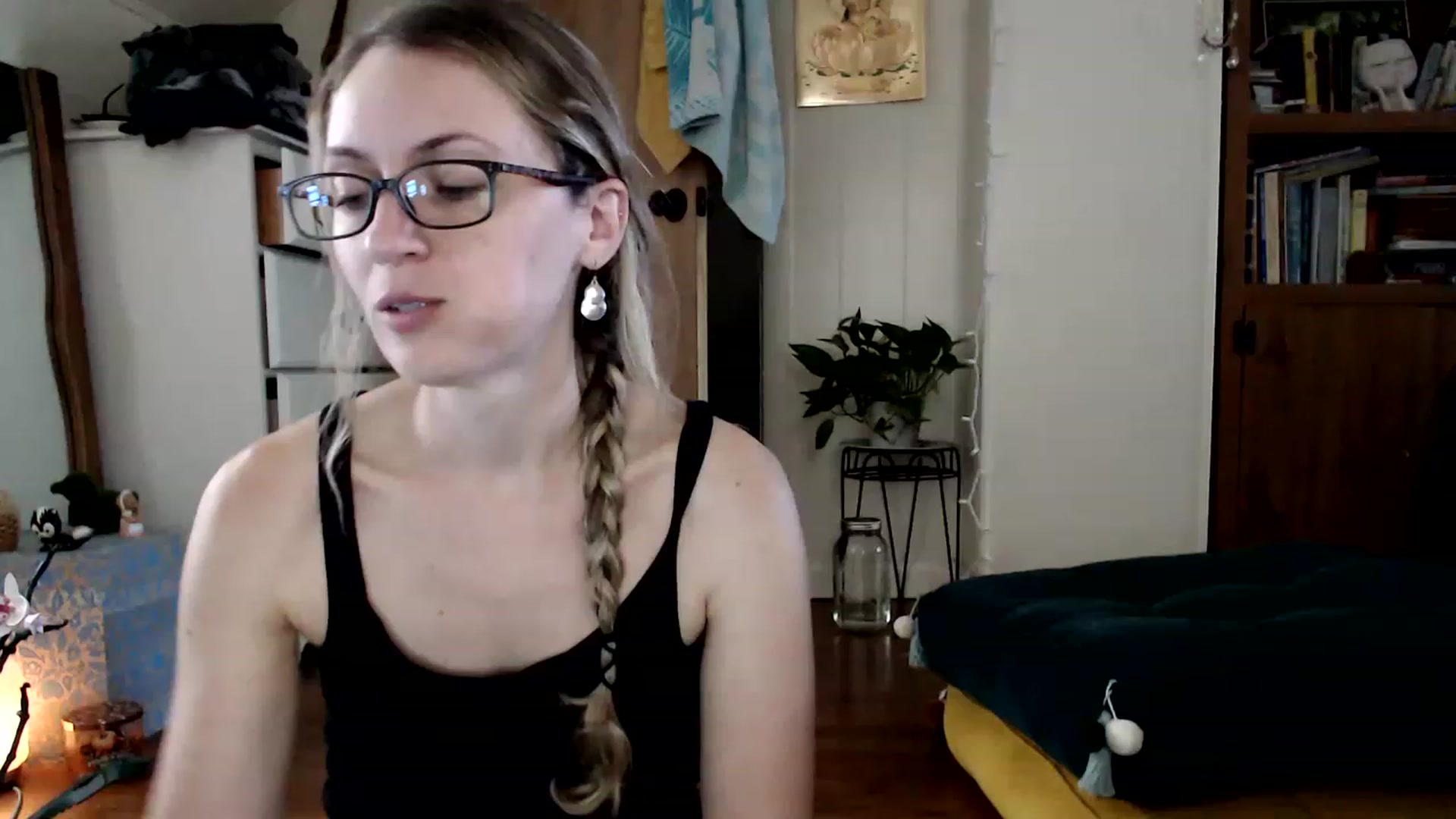 Gallery image thumbnail from WildflowerEm's myfreecams stream on, 08/20/2023, 21:01 image 18 of 20