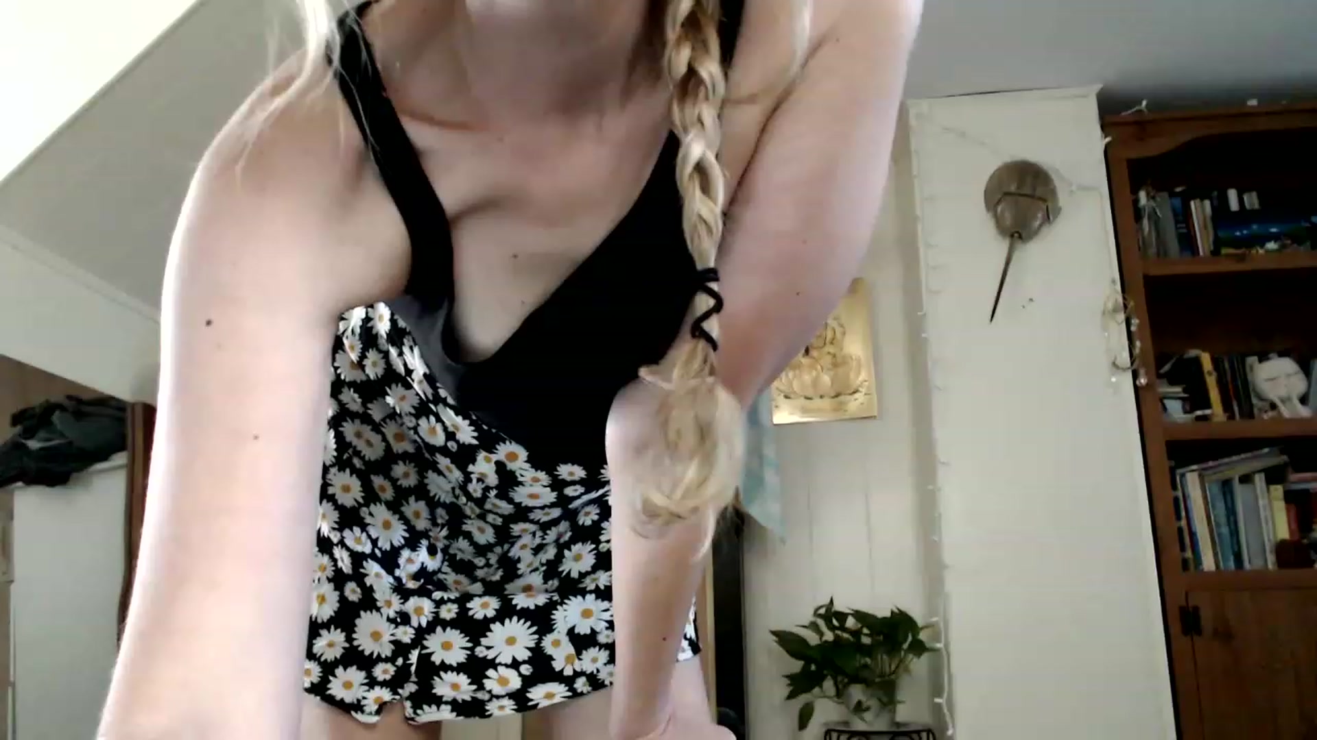 Gallery image thumbnail from WildflowerEm's myfreecams stream on, 08/20/2023, 21:01 image 8 of 20