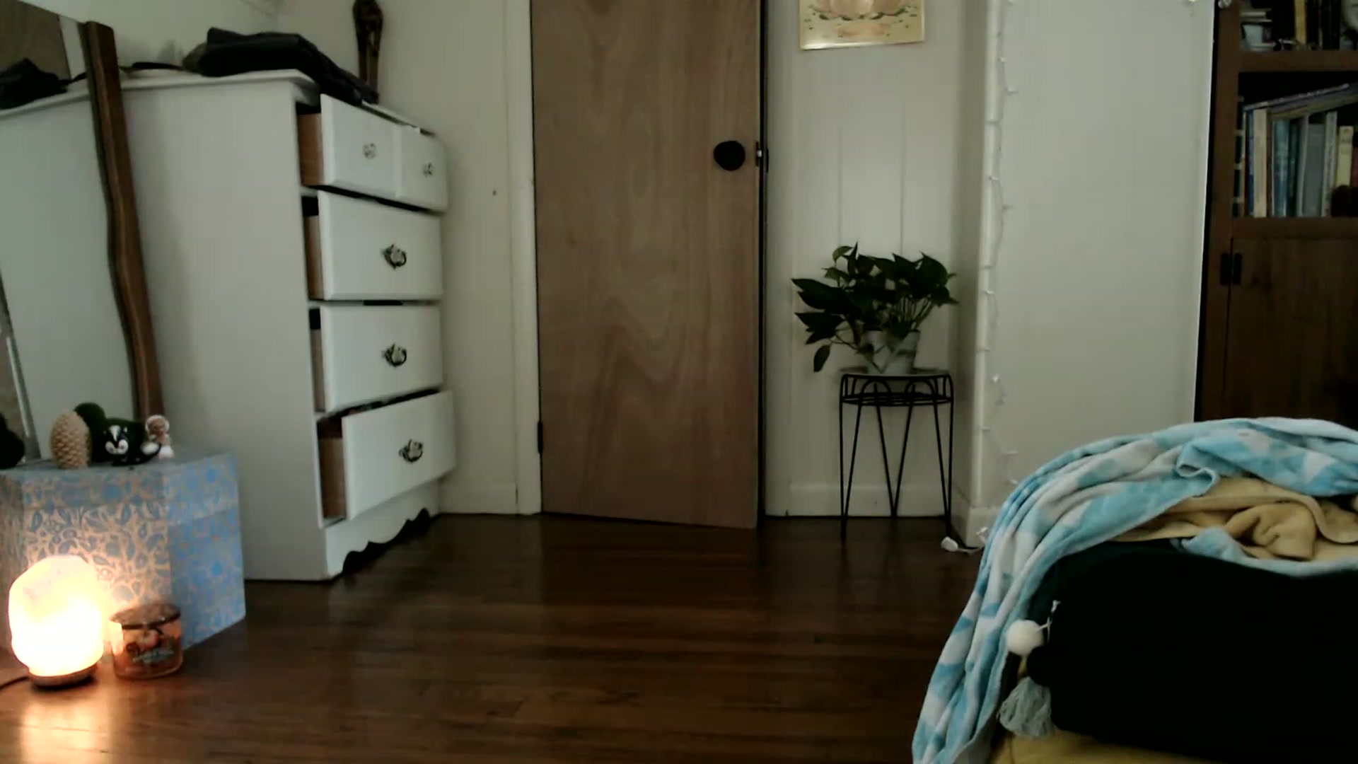 Gallery image thumbnail from WildflowerEm's myfreecams stream on, 08/26/2023, 20:37 image 8 of 20