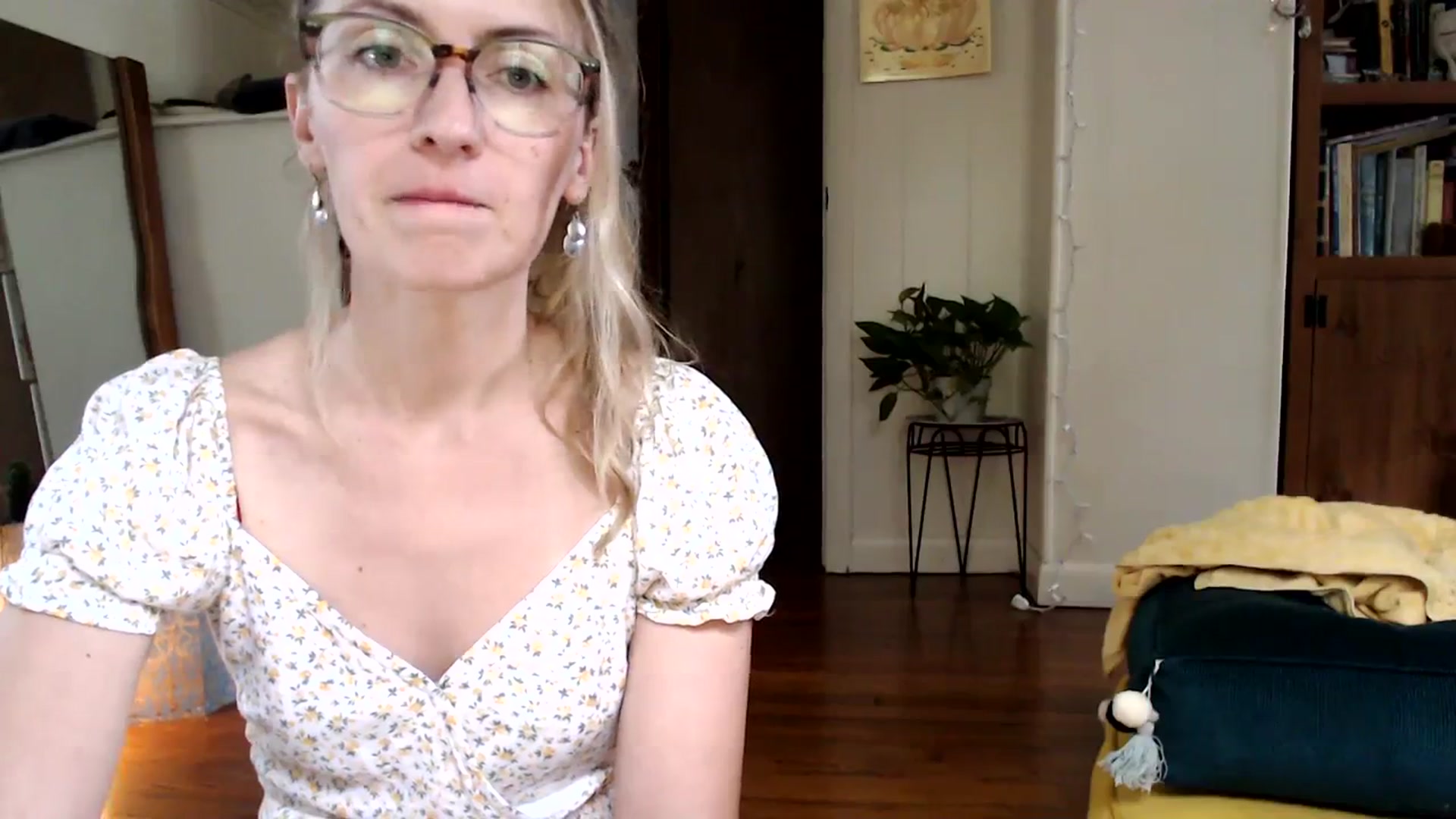 Gallery image thumbnail from WildflowerEm's myfreecams stream on, 08/27/2023, 20:05 image 8 of 20