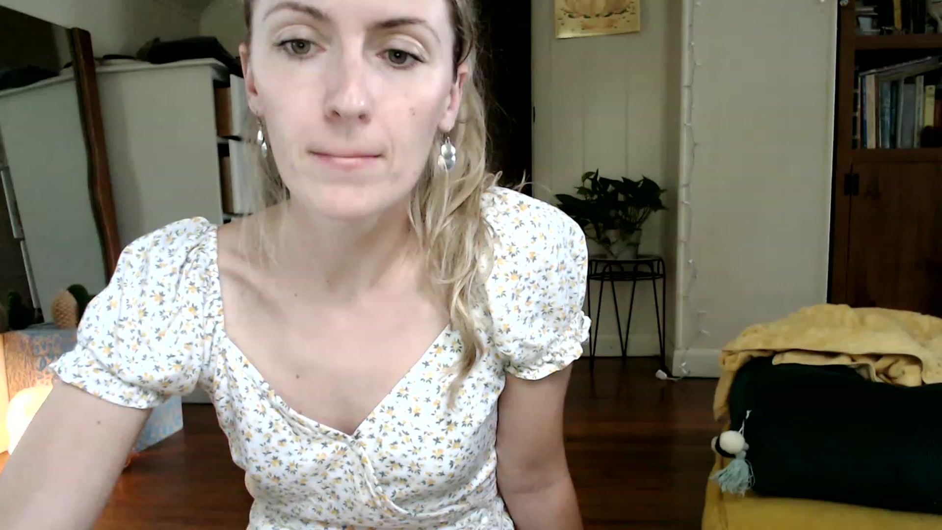 Gallery image thumbnail from WildflowerEm's myfreecams stream on, 08/27/2023, 20:05 image 1 of 20