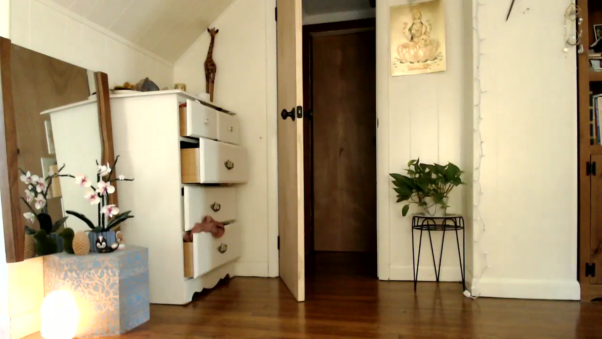 Gallery image thumbnail from WildflowerEm's myfreecams stream on, 08/31/2023, 20:13 image 13 of 20