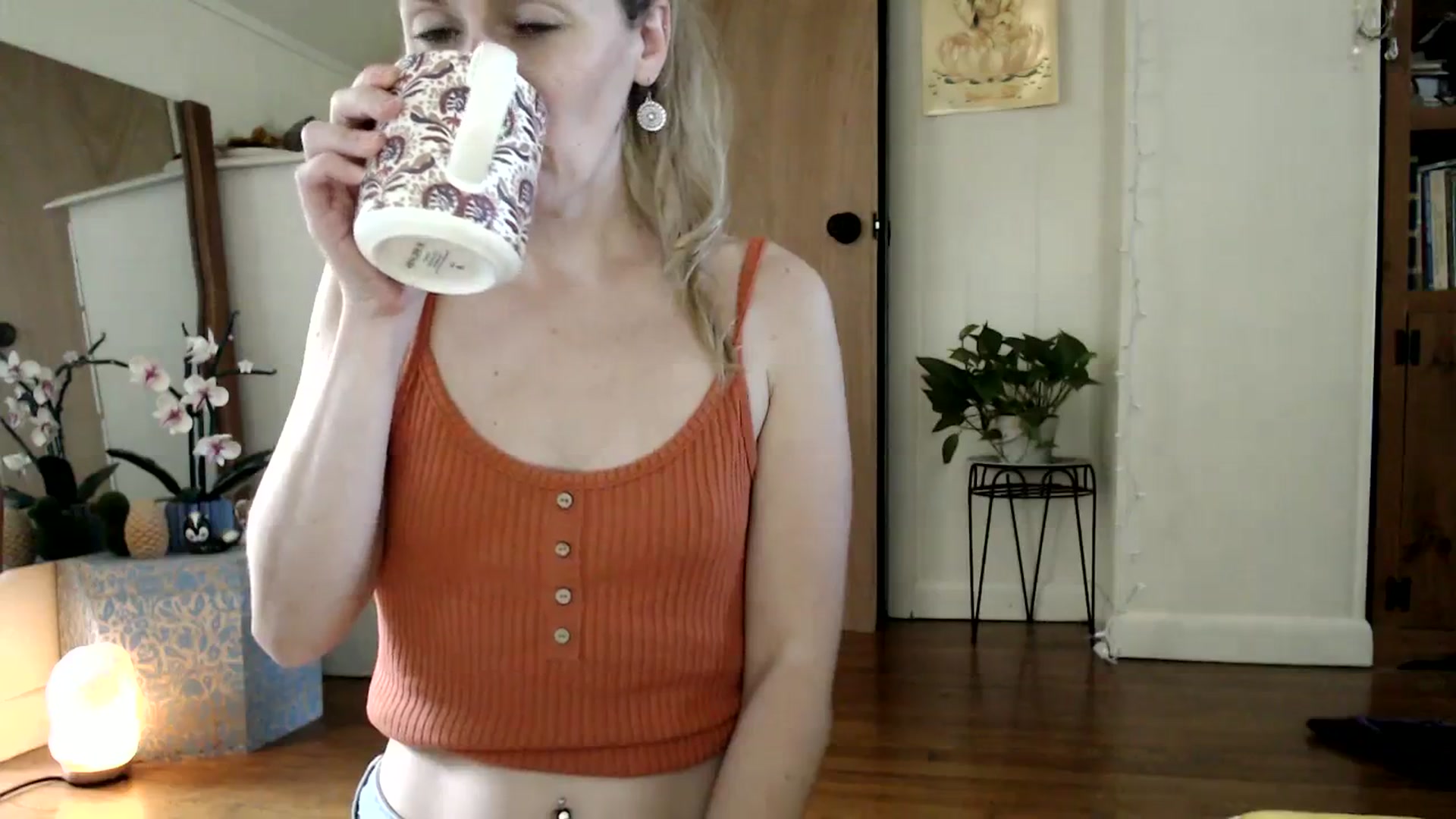 Gallery image thumbnail from WildflowerEm's myfreecams stream on, 09/02/2023, 21:15 image 4 of 20