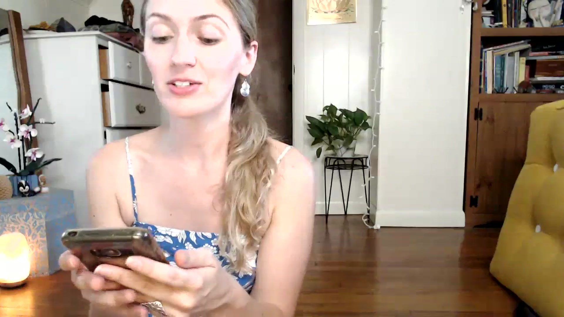 Gallery image thumbnail from WildflowerEm's myfreecams stream on, 09/09/2023, 20:09 image 2 of 20