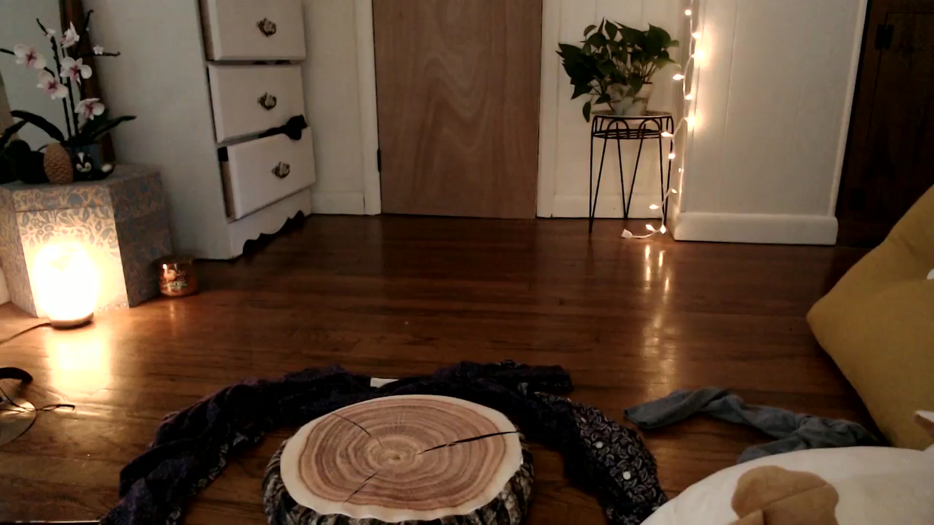 Gallery image thumbnail from WildflowerEm's myfreecams stream on, 09/17/2023, 21:13 image 7 of 20