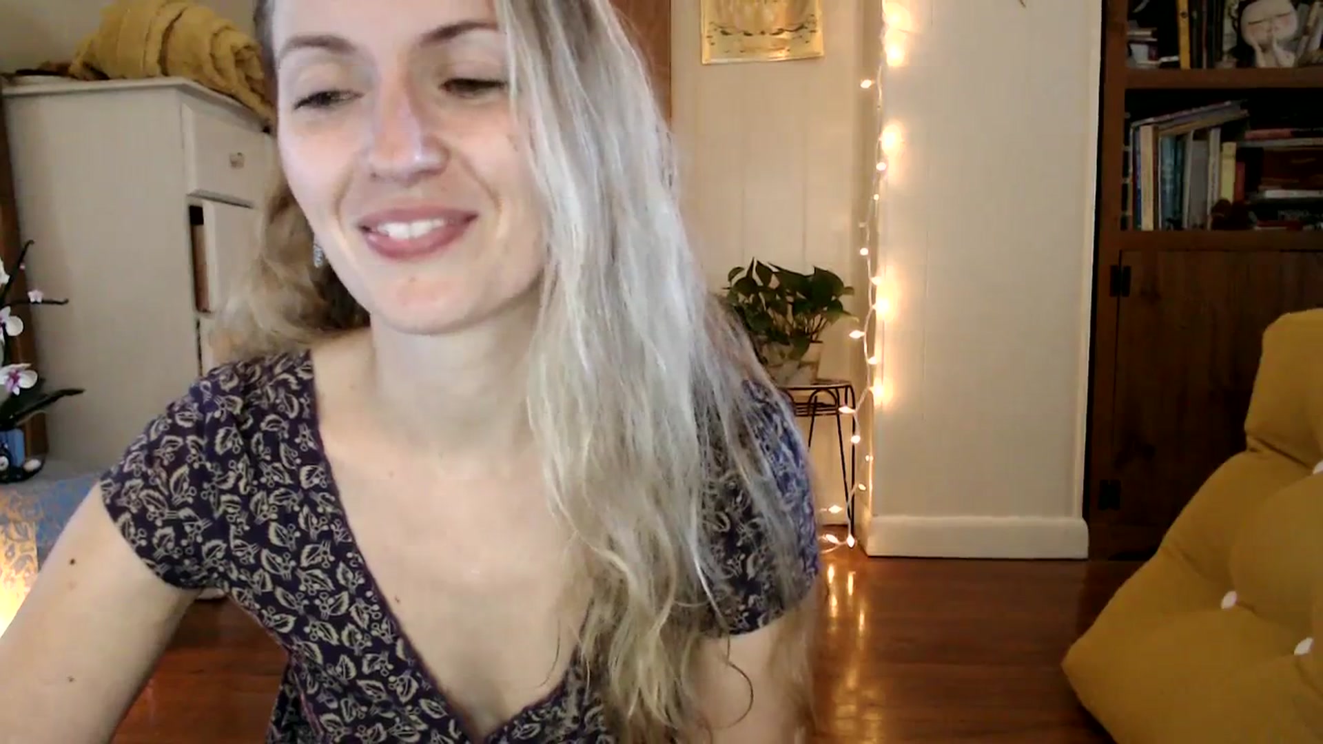 Gallery image thumbnail from WildflowerEm's myfreecams stream on, 09/17/2023, 21:13 image 5 of 20