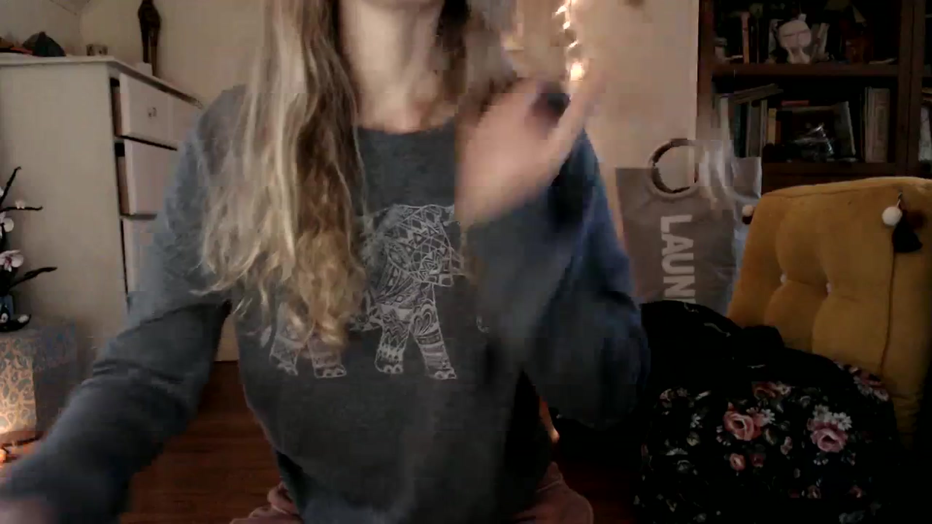 Gallery image thumbnail from WildflowerEm's myfreecams stream on, 09/24/2023, 21:15 image 9 of 20