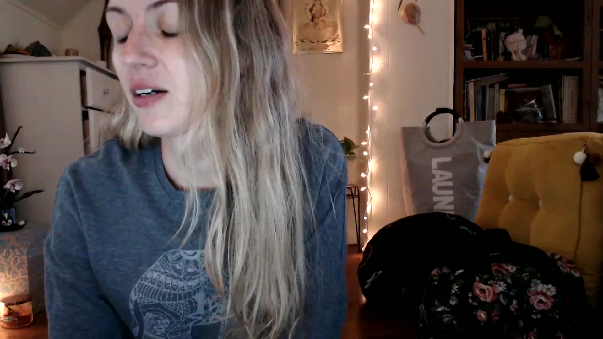 Gallery image thumbnail from WildflowerEm's myfreecams stream on, 09/24/2023, 21:15 image 1 of 20