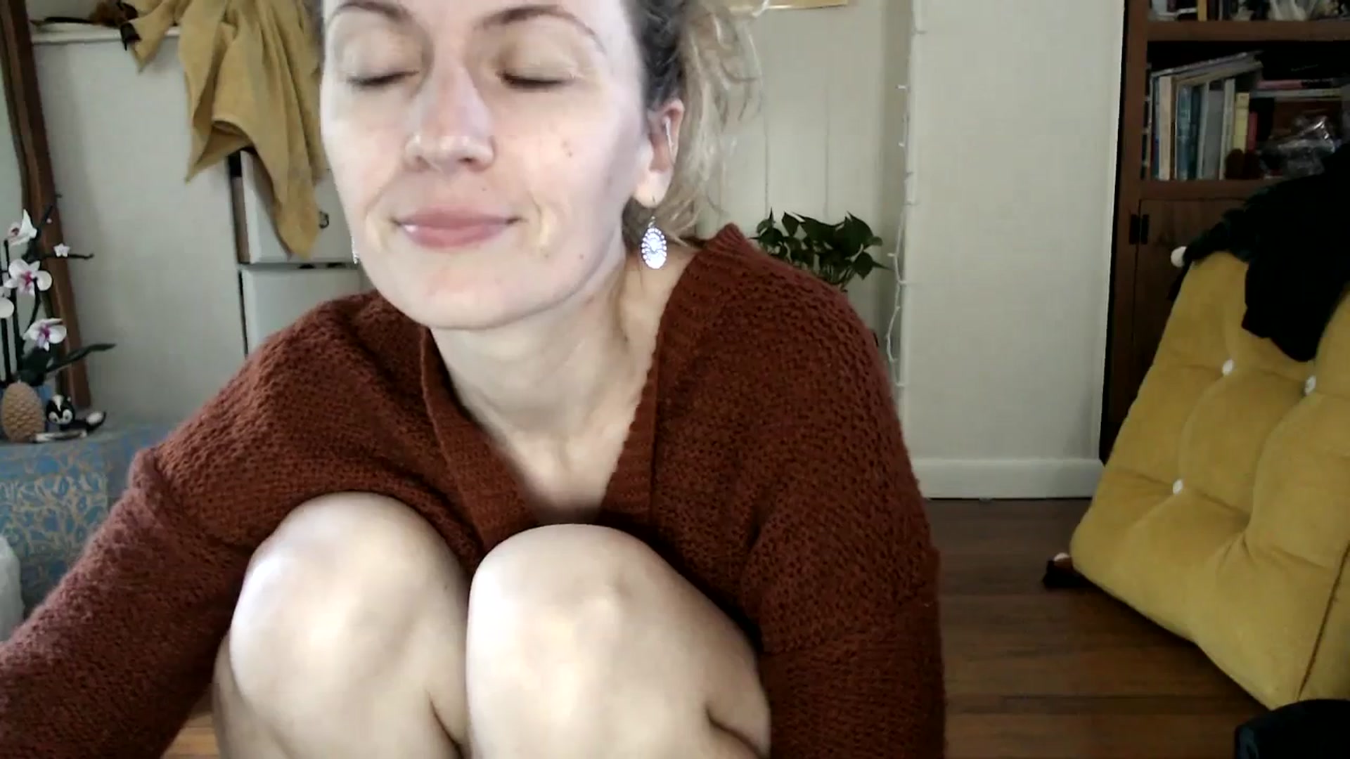 Gallery image thumbnail from WildflowerEm's myfreecams stream on, 09/27/2023, 18:22 image 13 of 20