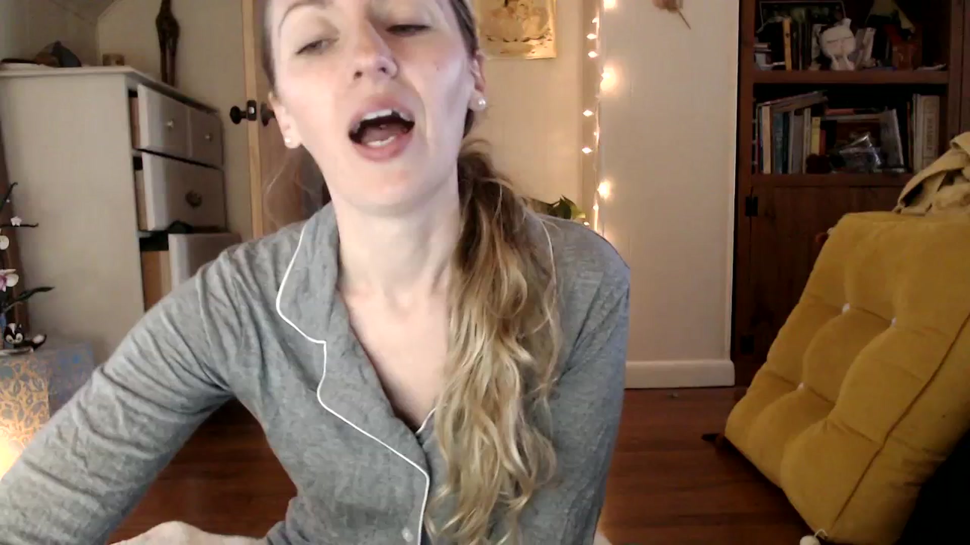 Gallery image thumbnail from WildflowerEm's myfreecams stream on, 09/30/2023, 22:08 image 1 of 20