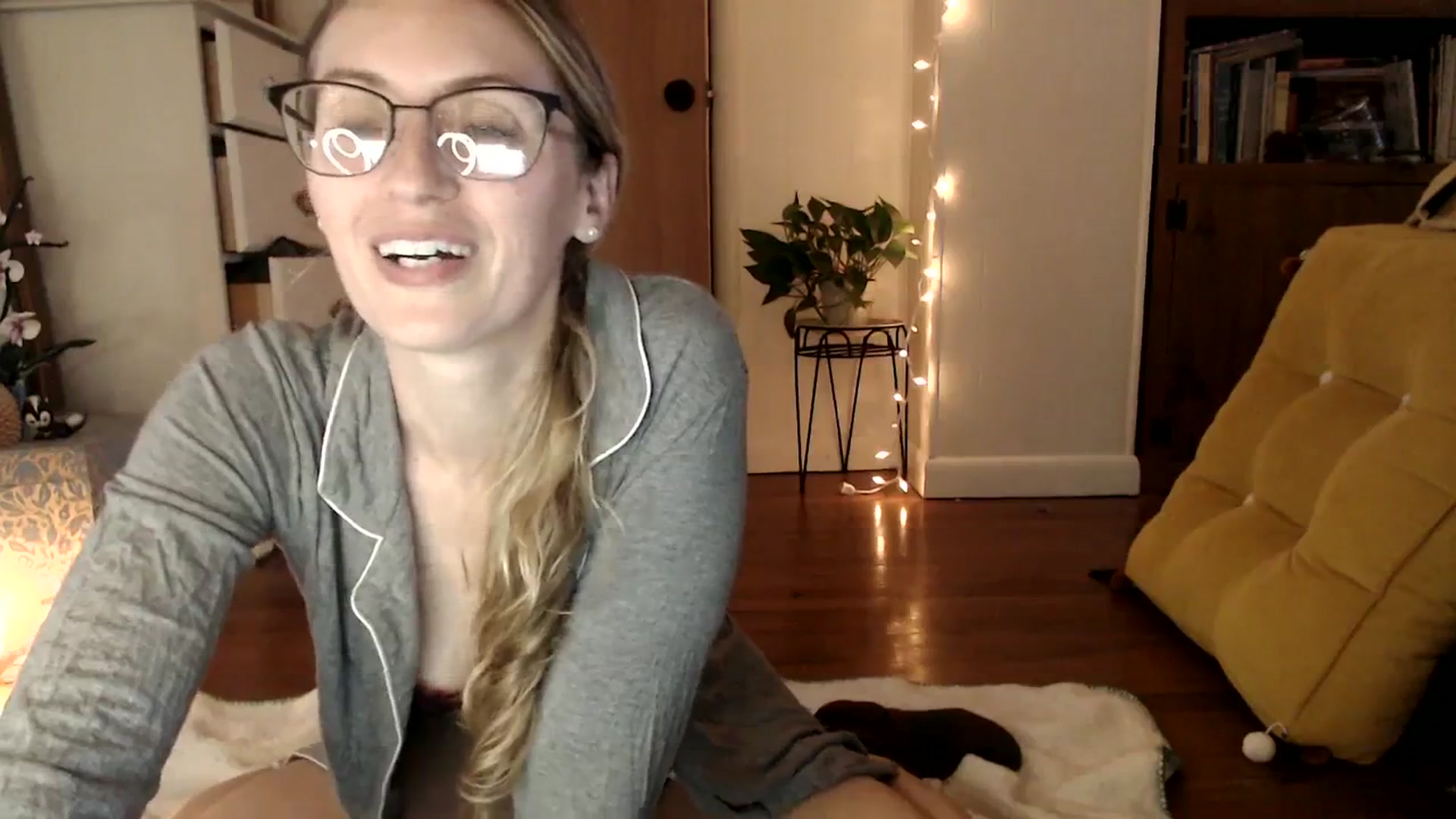 Gallery image thumbnail from WildflowerEm's myfreecams stream on, 09/30/2023, 22:08 image 8 of 20