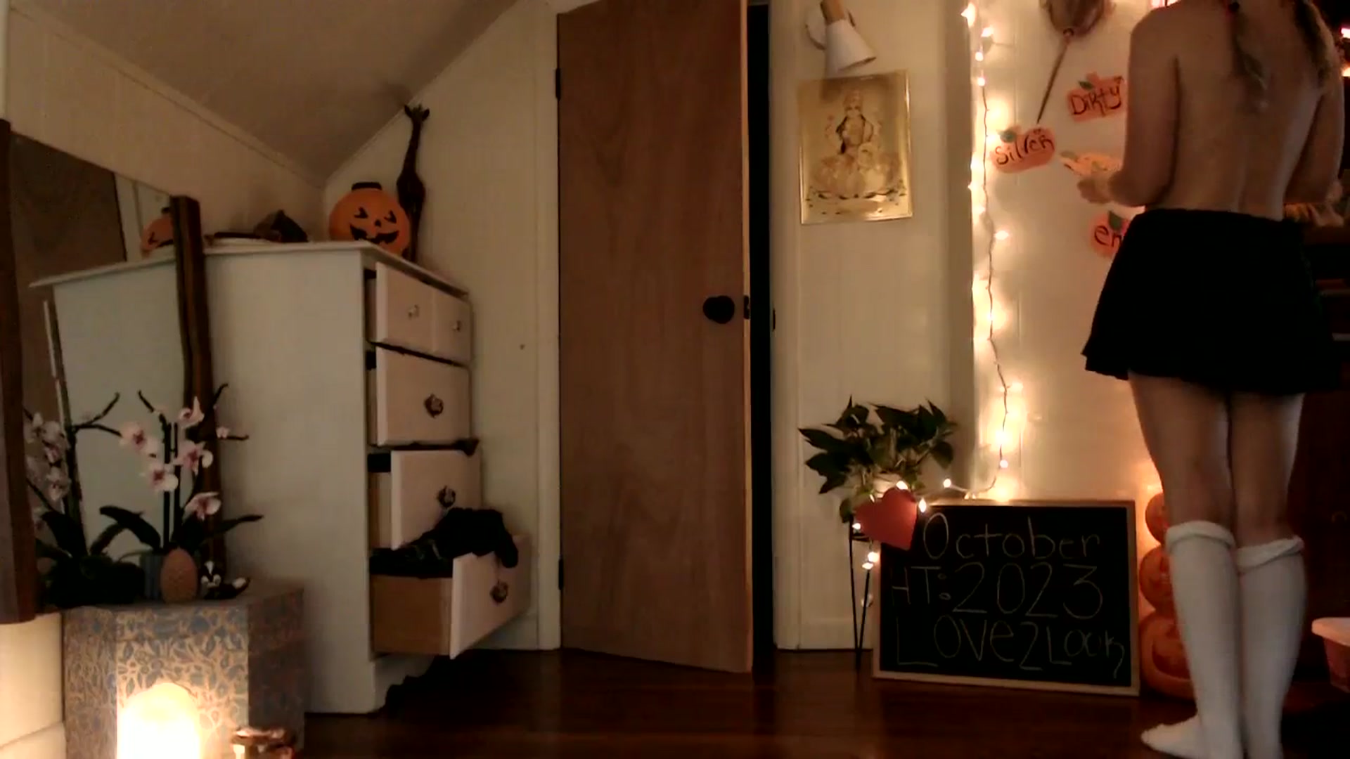 Gallery image thumbnail from WildflowerEm's myfreecams stream on, 10/07/2023, 21:55 image 15 of 20