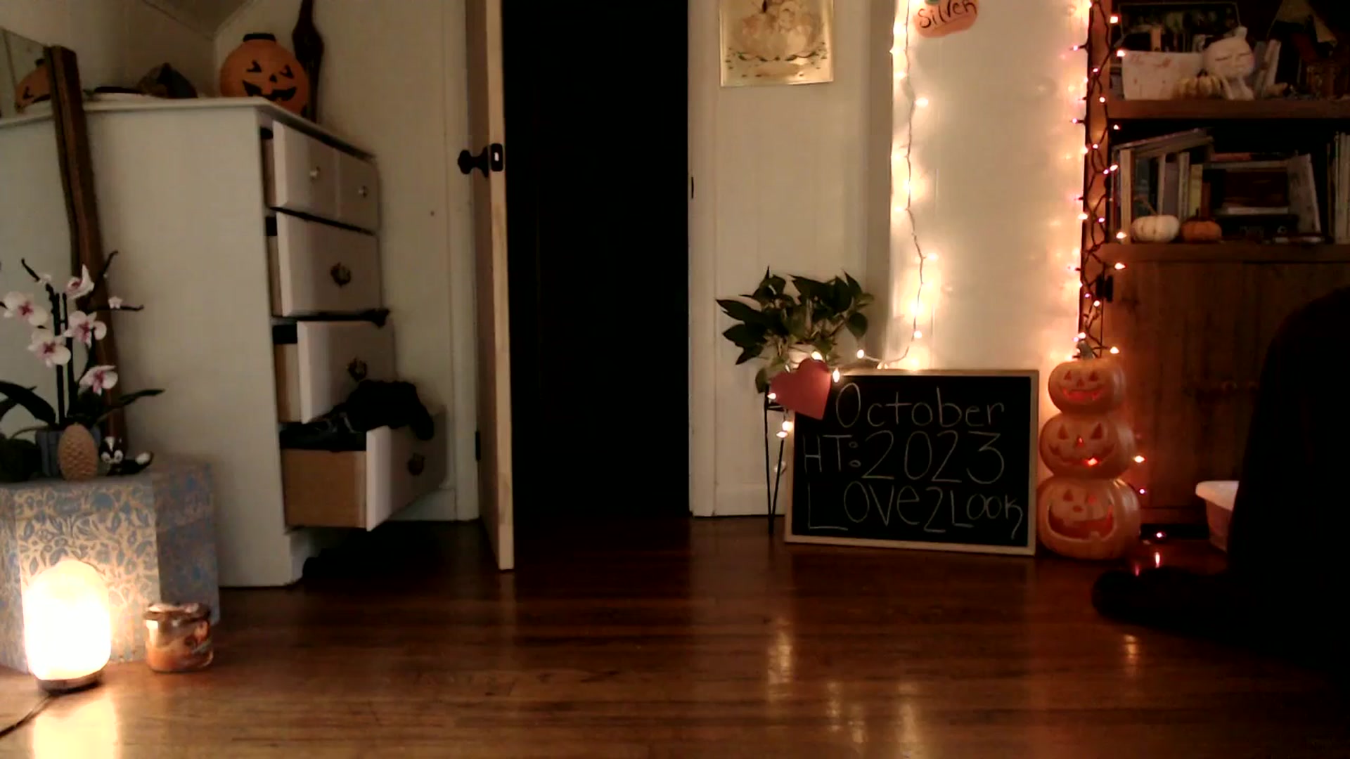 Gallery image thumbnail from WildflowerEm's myfreecams stream on, 10/07/2023, 21:55 image 7 of 20