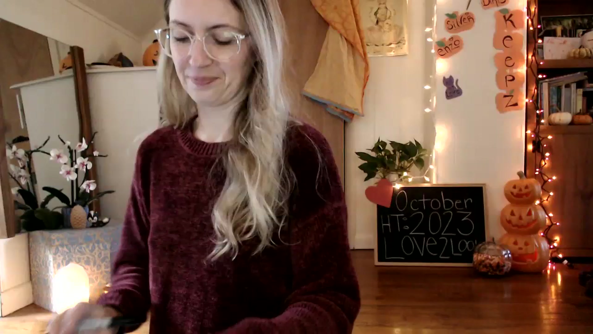 Gallery image thumbnail from WildflowerEm's myfreecams stream on, 10/08/2023, 20:14 image 7 of 20
