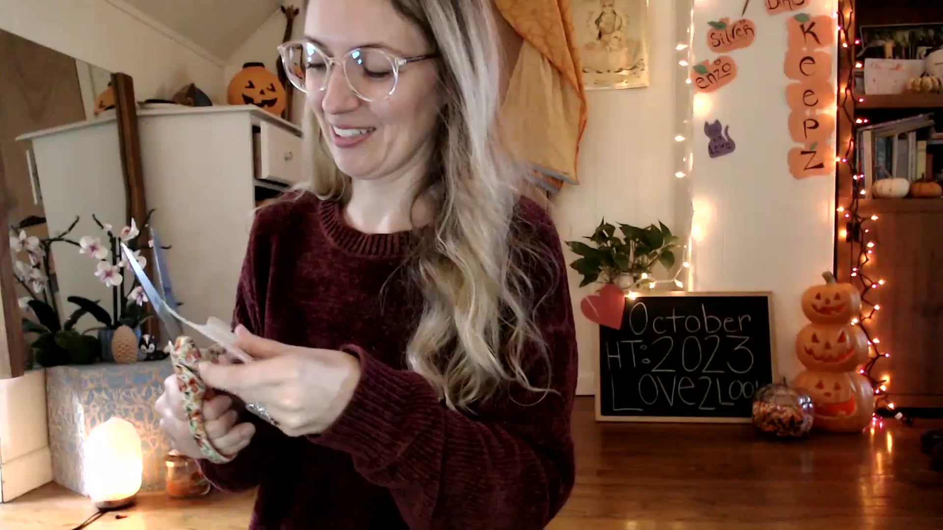 Gallery image thumbnail from WildflowerEm's myfreecams stream on, 10/08/2023, 20:14 image 6 of 20