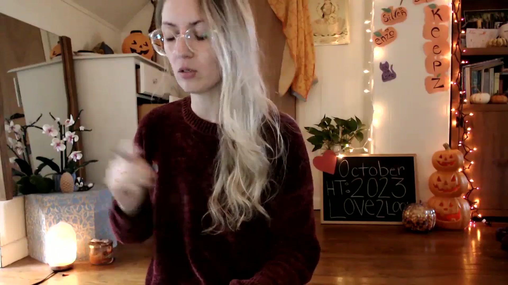 Gallery image thumbnail from WildflowerEm's myfreecams stream on, 10/08/2023, 20:14 image 18 of 20