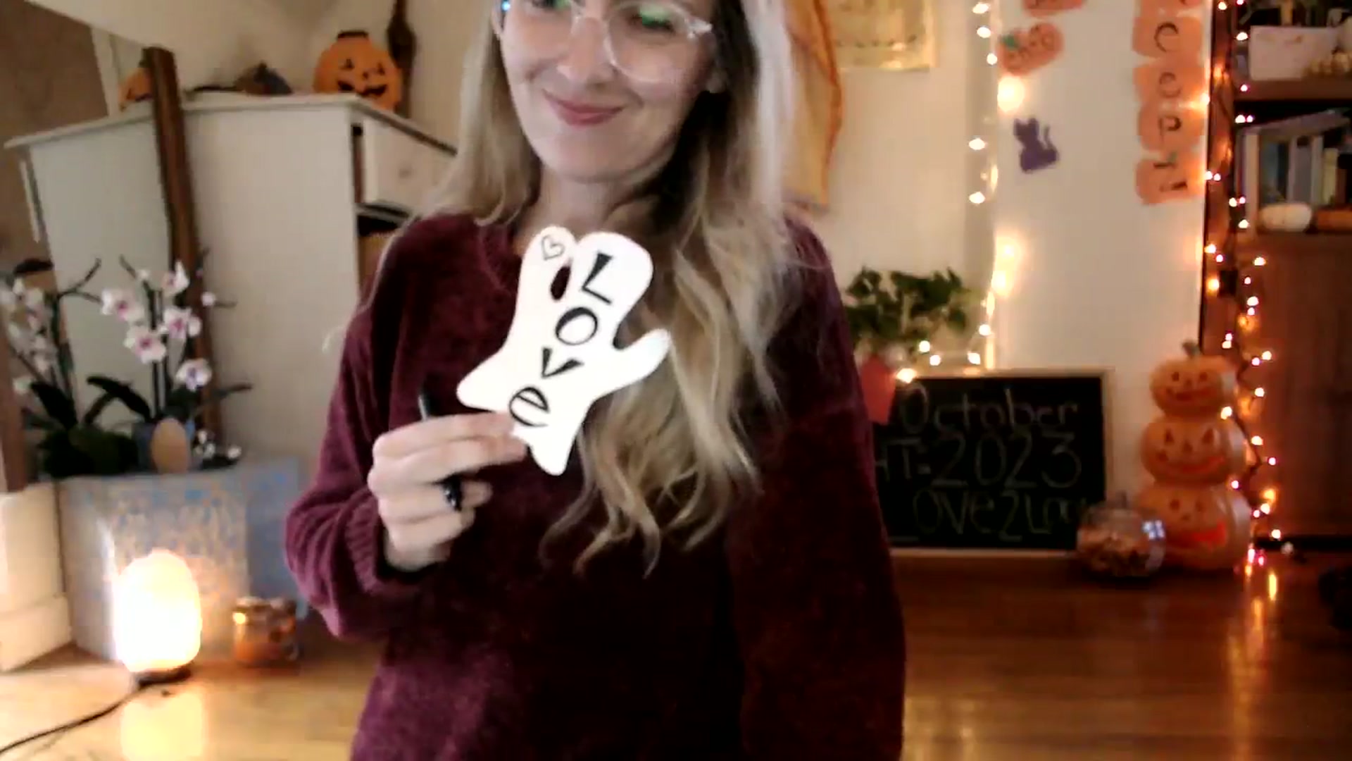Gallery image thumbnail from WildflowerEm's myfreecams stream on, 10/08/2023, 20:14 image 8 of 20