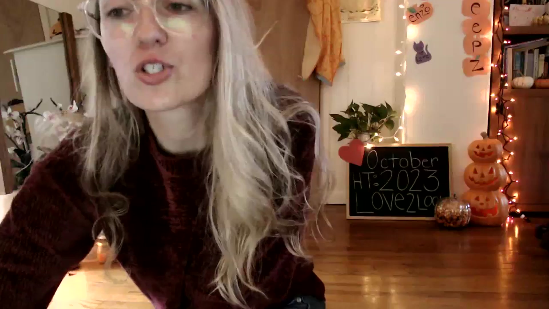 Gallery image thumbnail from WildflowerEm's myfreecams stream on, 10/08/2023, 20:14 image 16 of 20