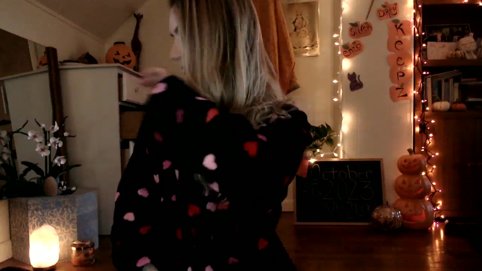 Gallery image thumbnail from WildflowerEm's myfreecams stream on, 10/08/2023, 21:43 image 20 of 20