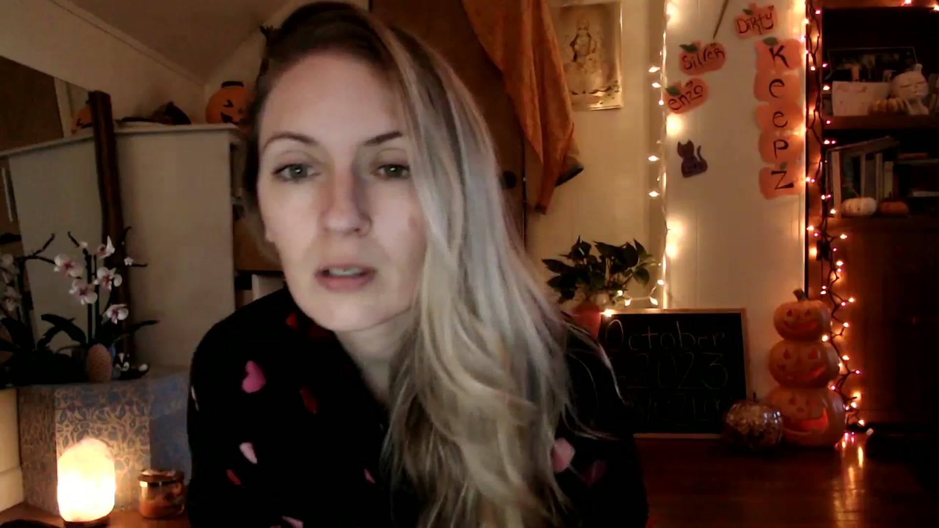 Gallery image thumbnail from WildflowerEm's myfreecams stream on, 10/08/2023, 22:01 image 5 of 20