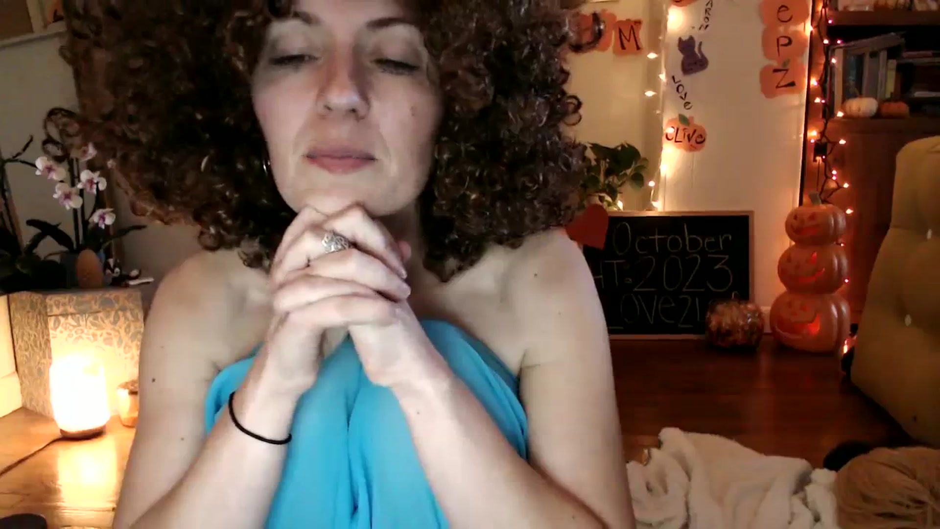 Gallery image thumbnail from WildflowerEm's myfreecams stream on, 10/15/2023, 21:42 image 16 of 20