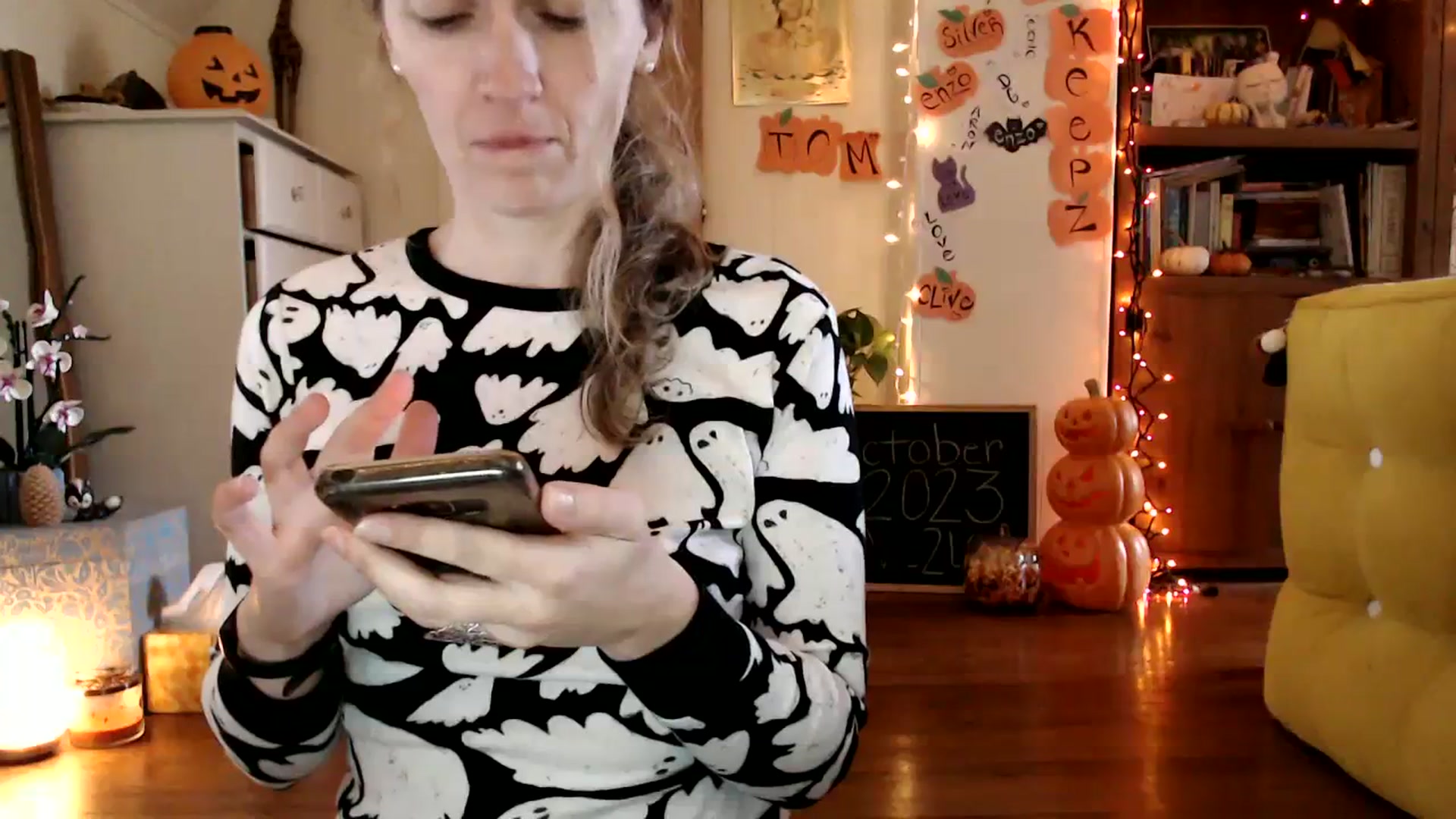 Gallery image thumbnail from WildflowerEm's myfreecams stream on, 10/22/2023, 19:48 image 17 of 20