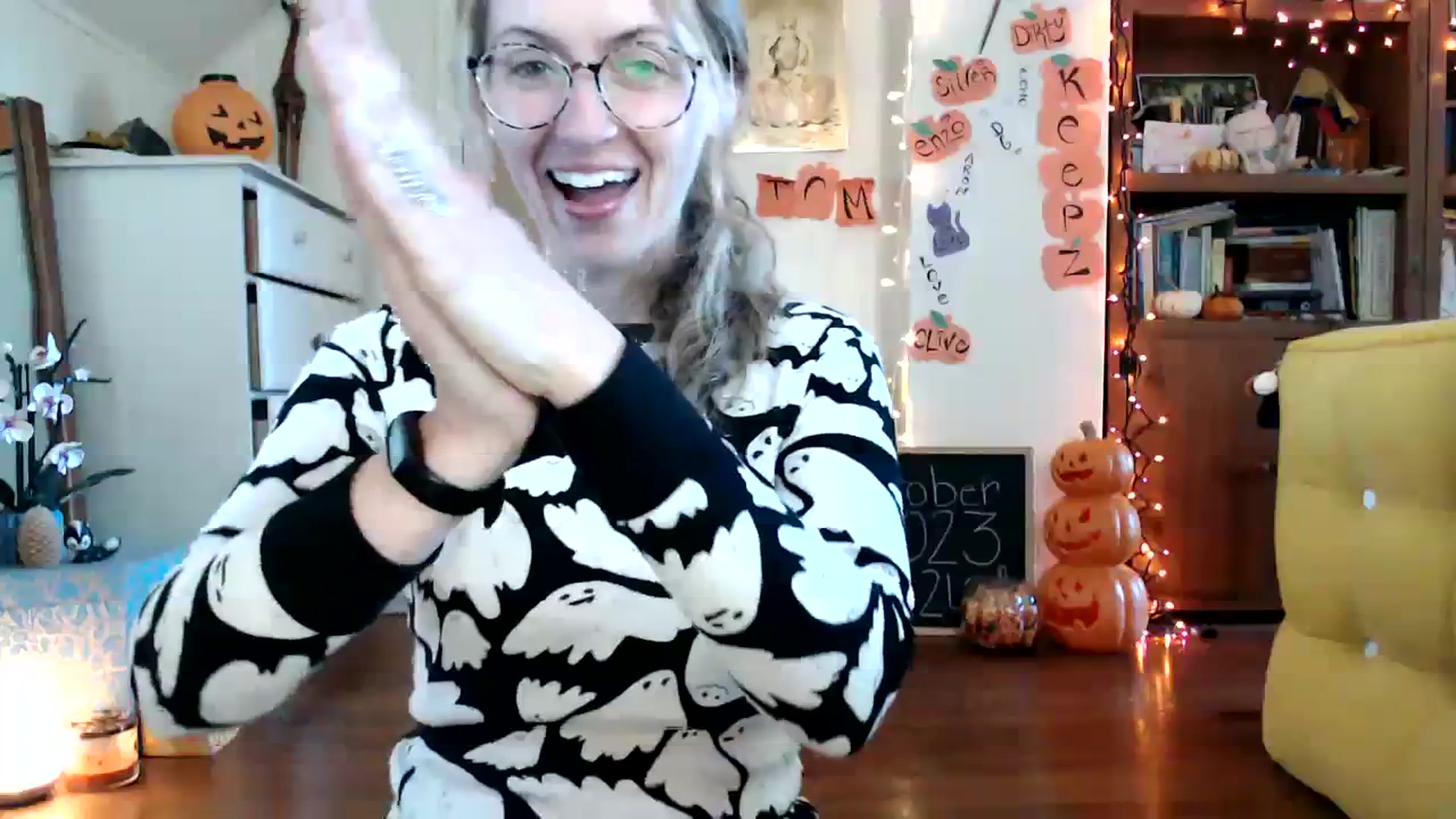 Gallery image thumbnail from WildflowerEm's myfreecams stream on, 10/22/2023, 19:48 image 3 of 20