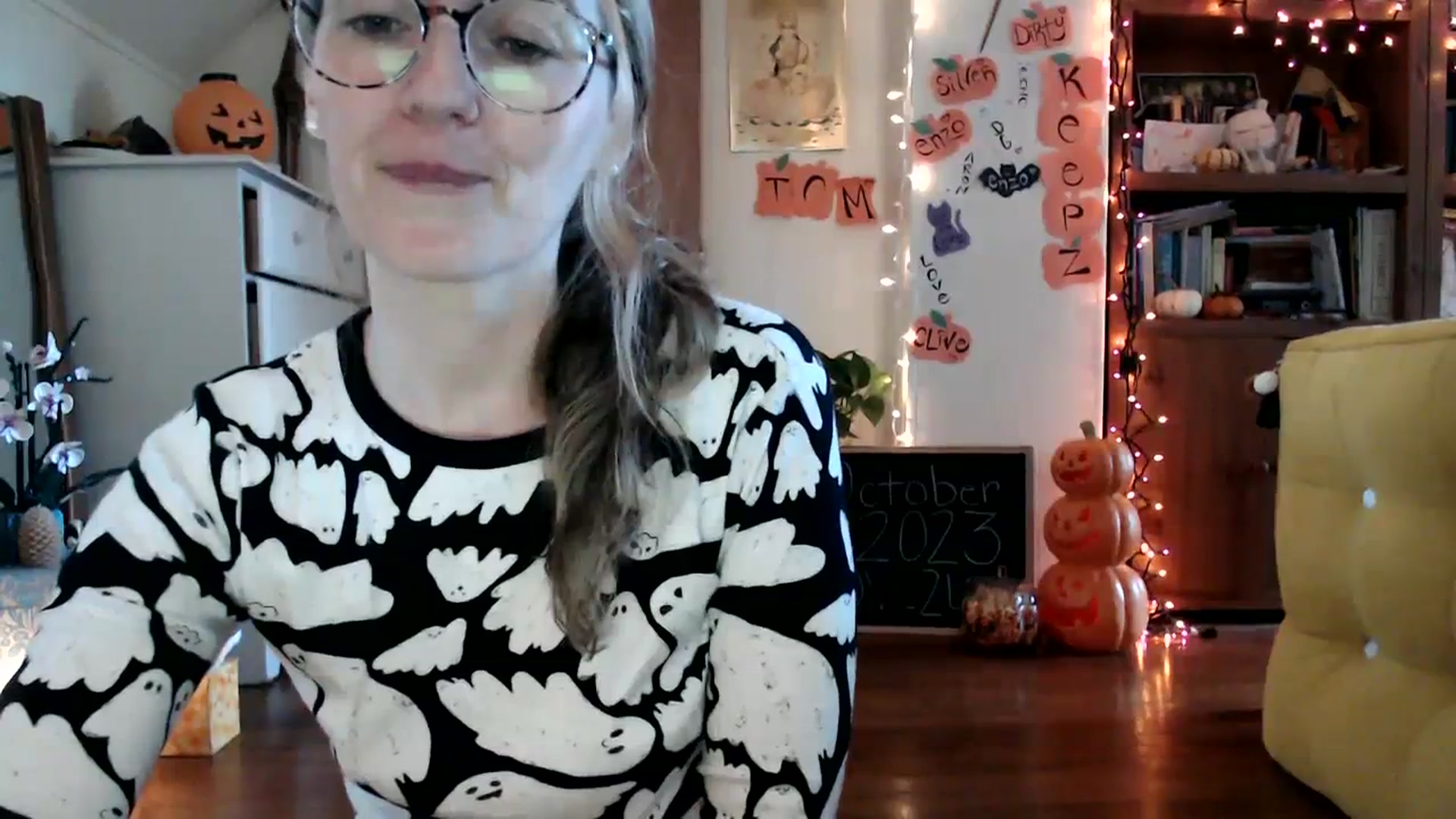 Gallery image thumbnail from WildflowerEm's myfreecams stream on, 10/22/2023, 19:48 image 14 of 20
