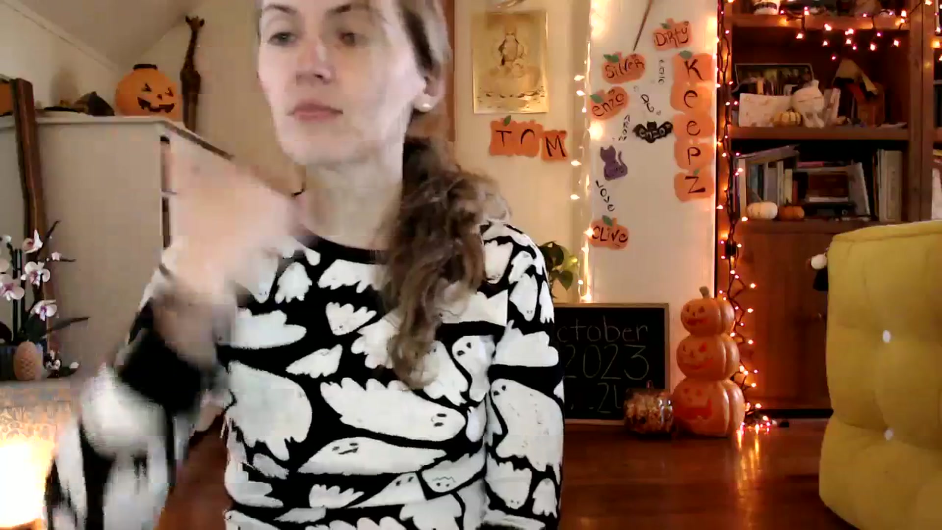 Gallery image thumbnail from WildflowerEm's myfreecams stream on, 10/22/2023, 19:48 image 18 of 20