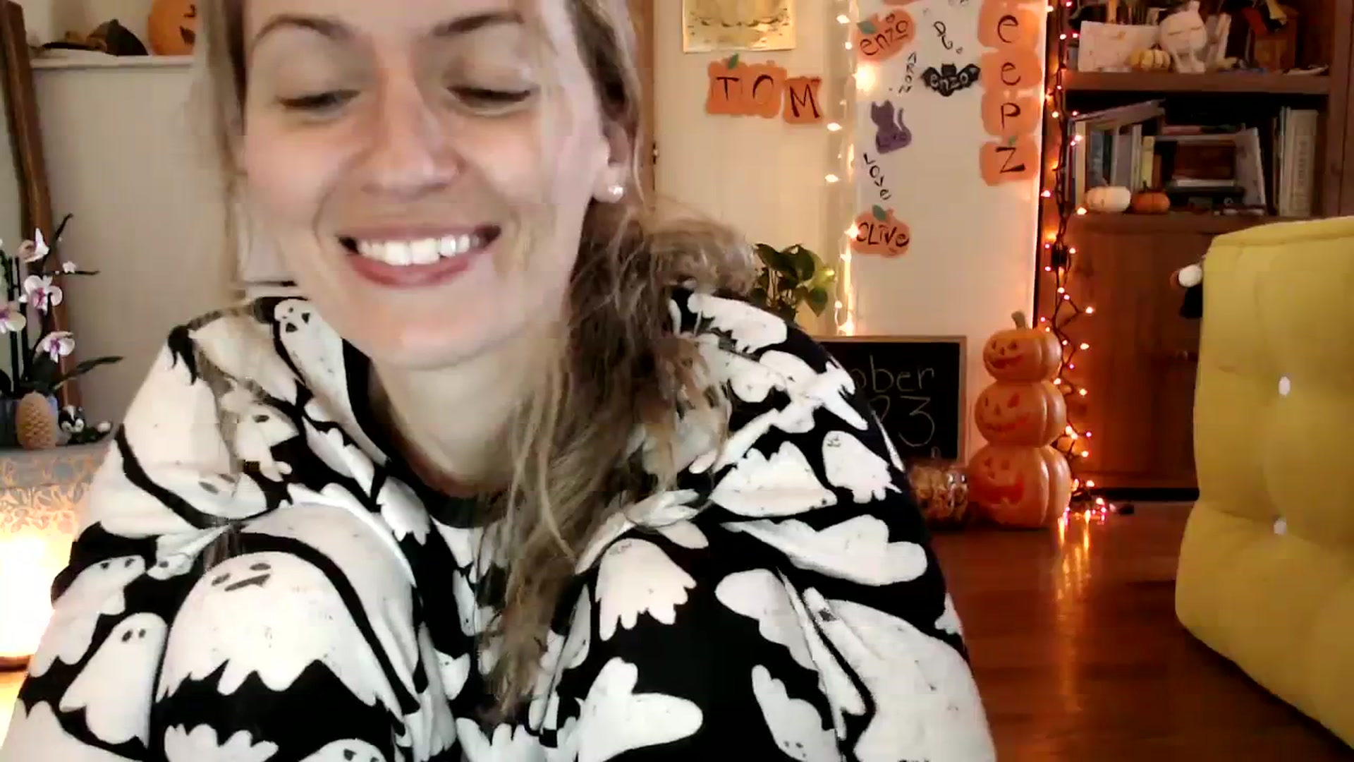 Gallery image thumbnail from WildflowerEm's myfreecams stream on, 10/22/2023, 19:48 image 20 of 20