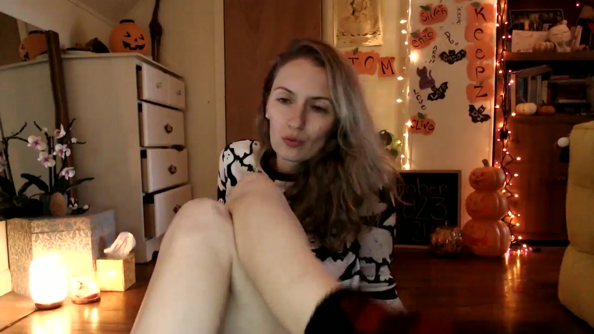 Gallery image thumbnail from WildflowerEm's myfreecams stream on, 10/22/2023, 21:49 image 8 of 20