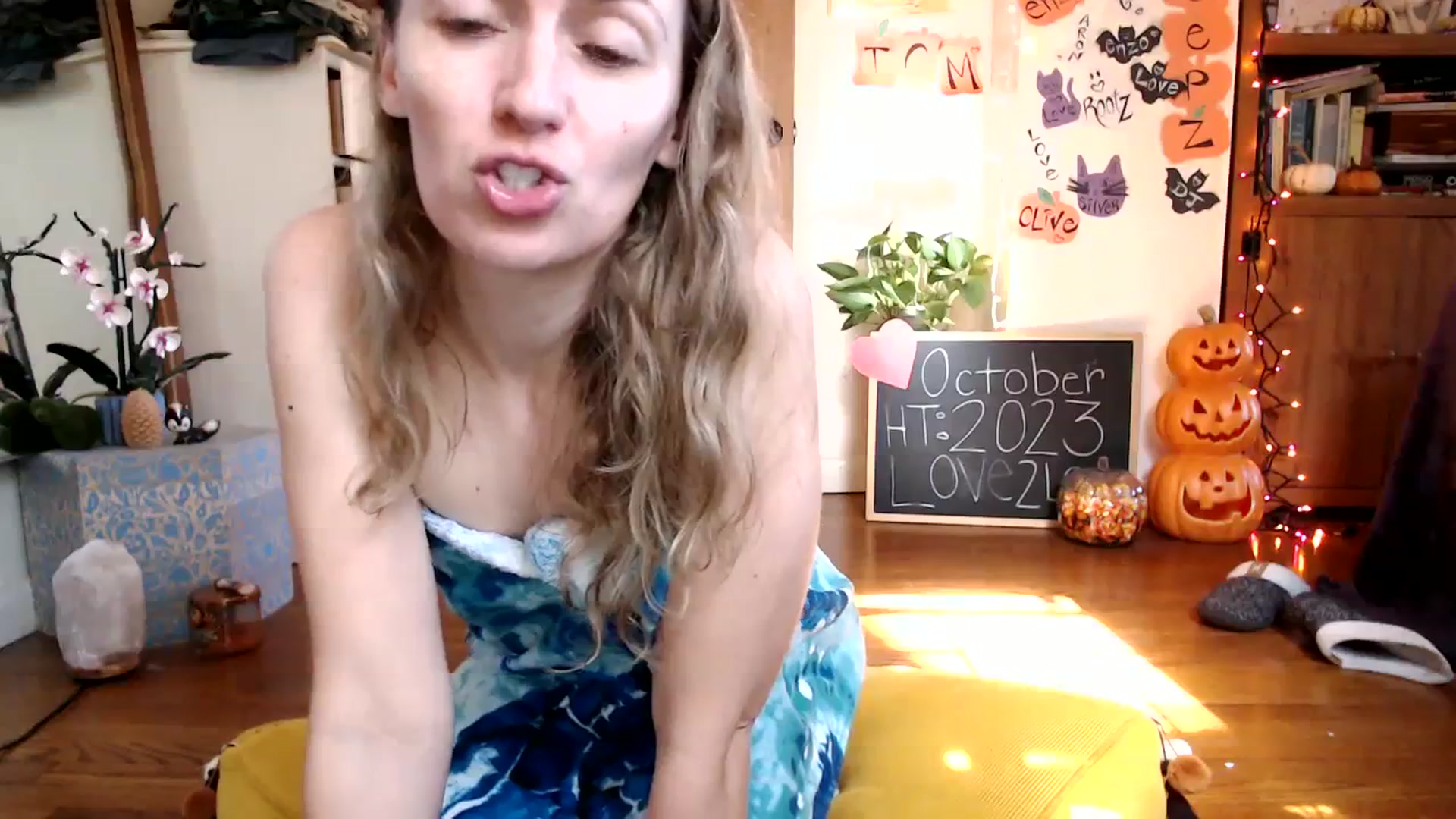 Gallery image thumbnail from WildflowerEm's myfreecams stream on, 10/26/2023, 18:11 image 10 of 20
