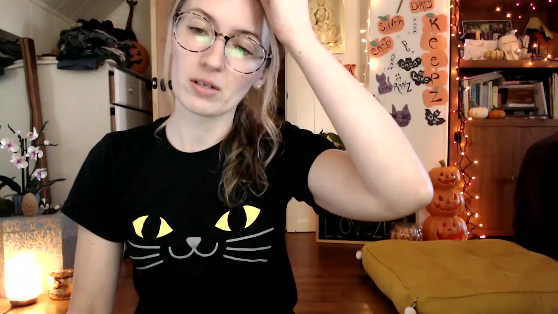 Gallery image thumbnail from WildflowerEm's myfreecams stream on, 10/28/2023, 21:14 image 8 of 20