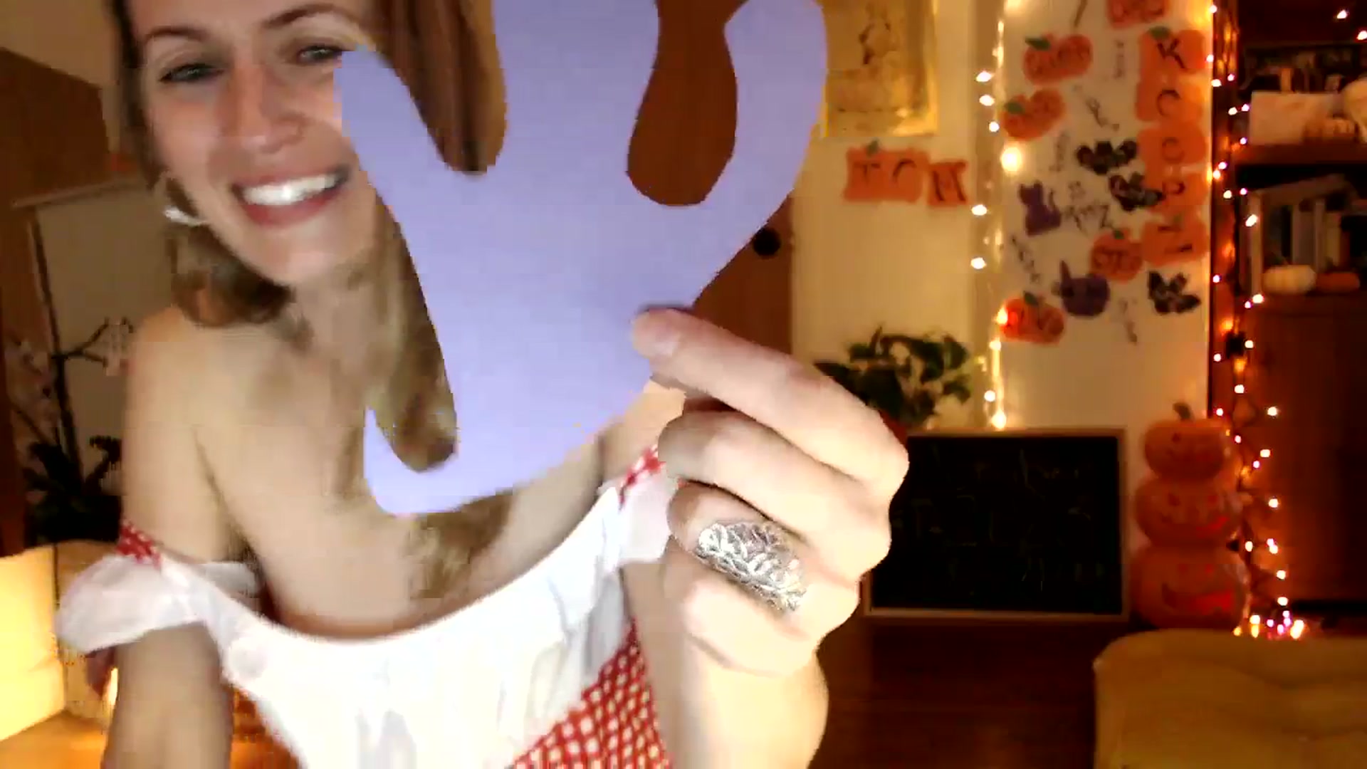 Gallery image thumbnail from WildflowerEm's myfreecams stream on, 10/29/2023, 21:36 image 5 of 20