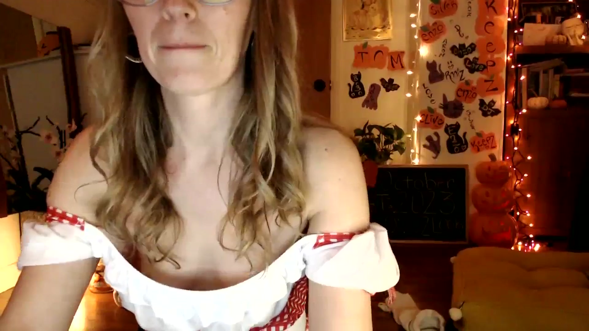 Gallery image thumbnail from WildflowerEm's myfreecams stream on, 10/29/2023, 21:36 image 20 of 20