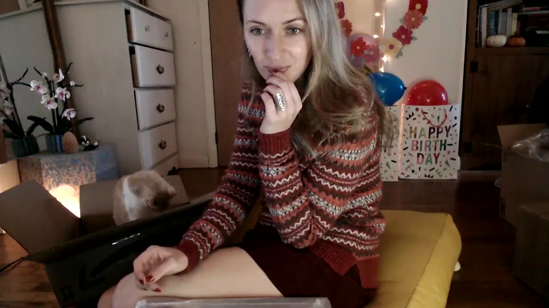 Gallery image thumbnail from WildflowerEm's myfreecams stream on, 11/04/2023, 20:28 image 13 of 20