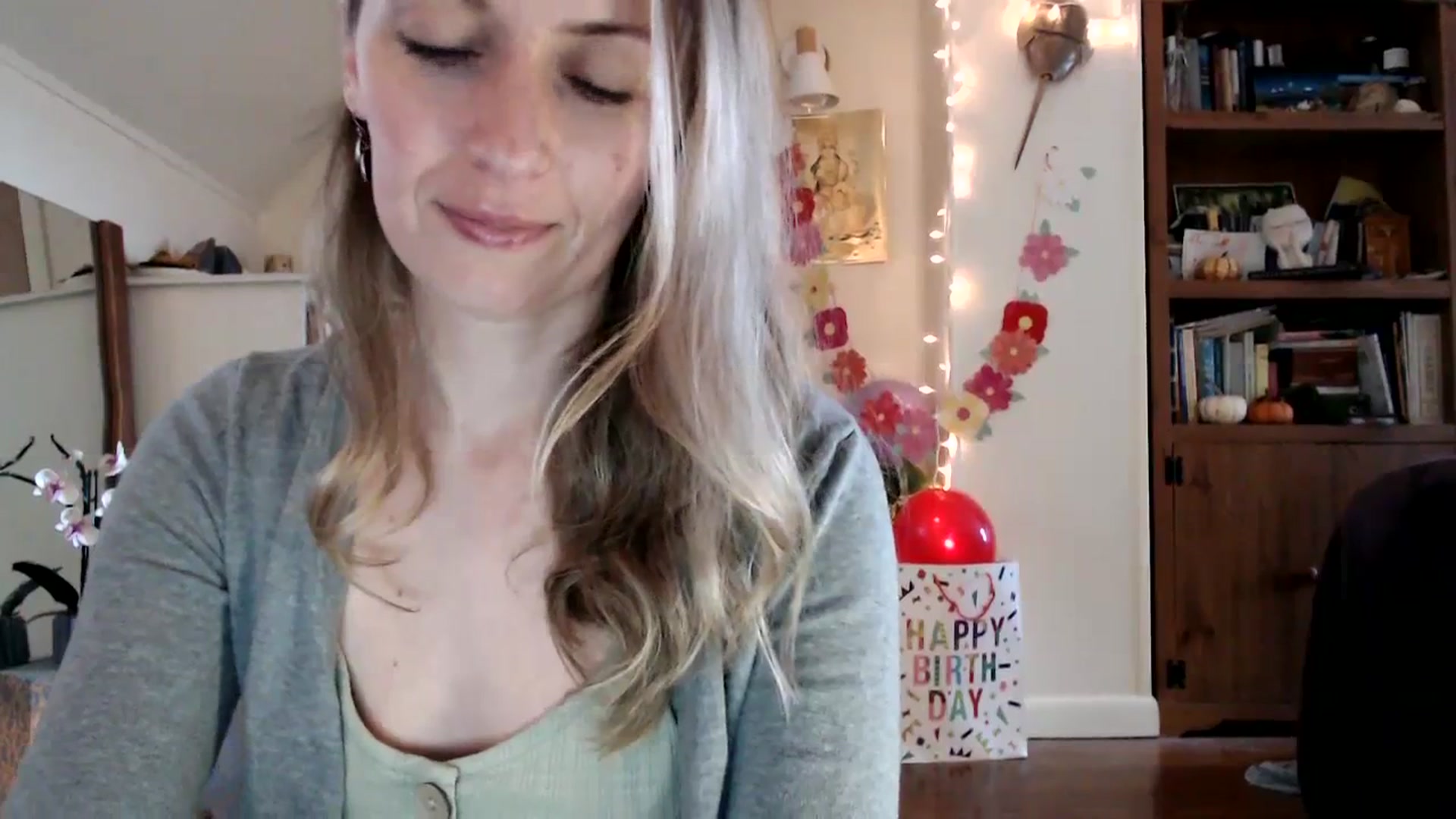 Gallery image thumbnail from WildflowerEm's myfreecams stream on, 11/04/2023, 20:28 image 3 of 20