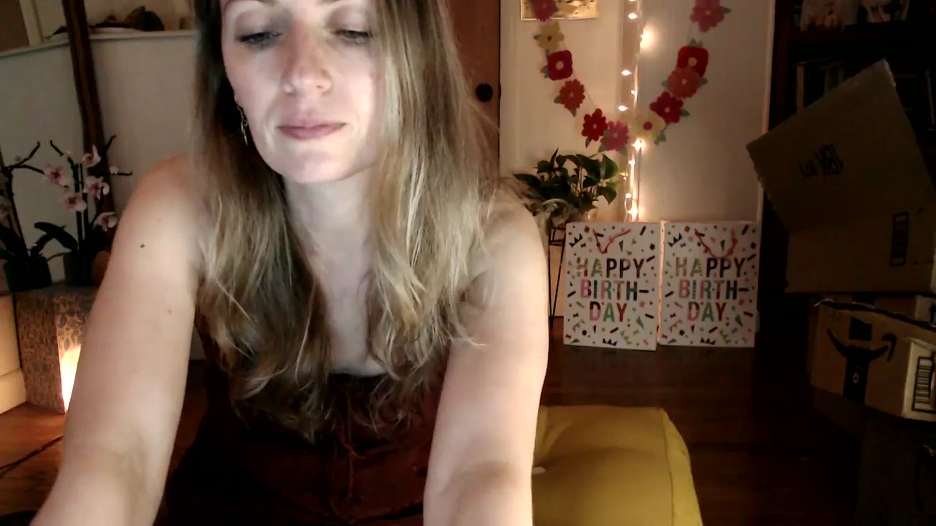 Gallery image thumbnail from WildflowerEm's myfreecams stream on, 11/04/2023, 22:26 image 9 of 20